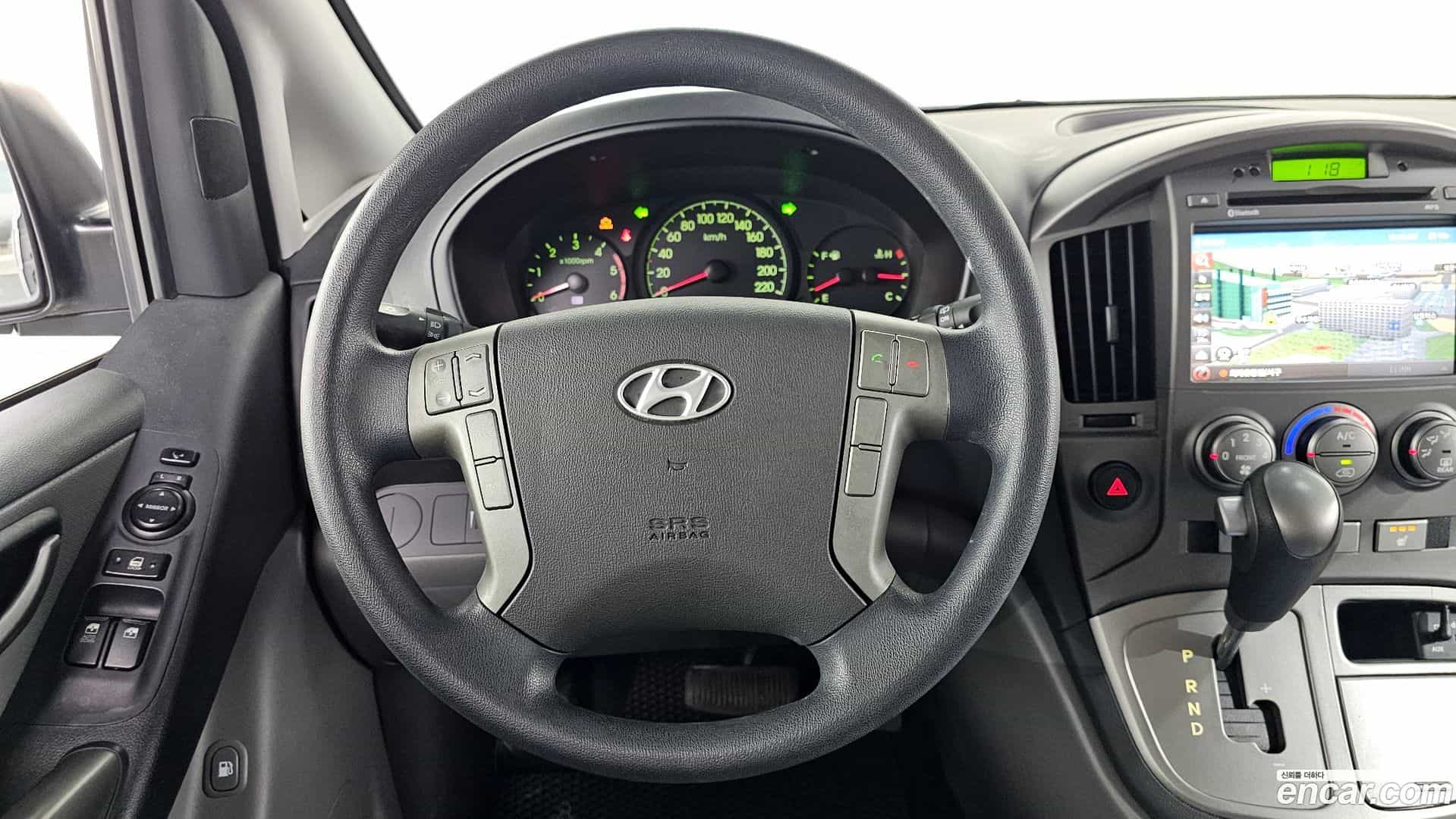 Starex Hyundai 2014.6-OPTION-017