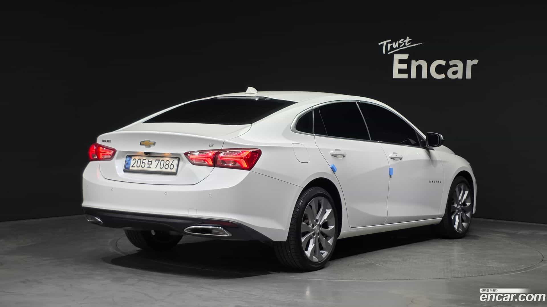 Malibu Chevrolet 2021.5-OUTER-002