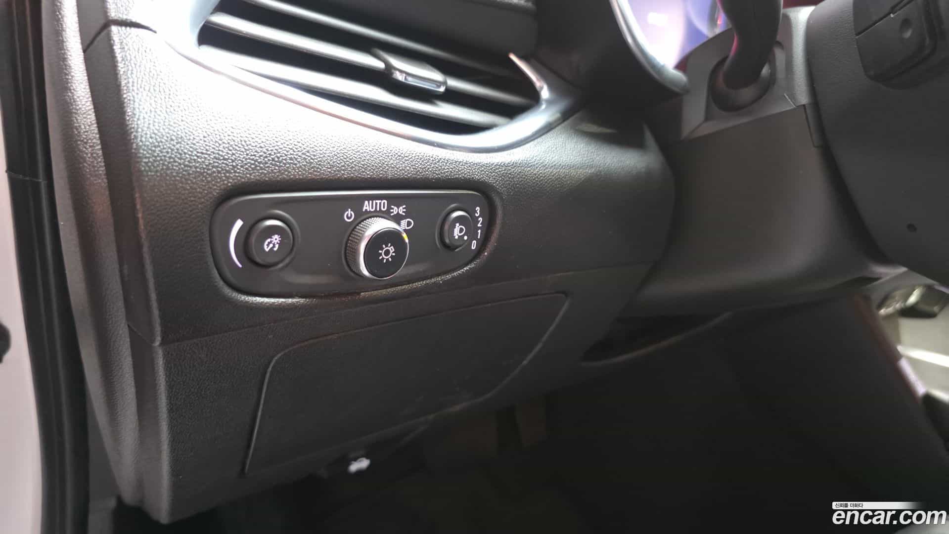 Malibu Chevrolet 2021.5-OPTION-018