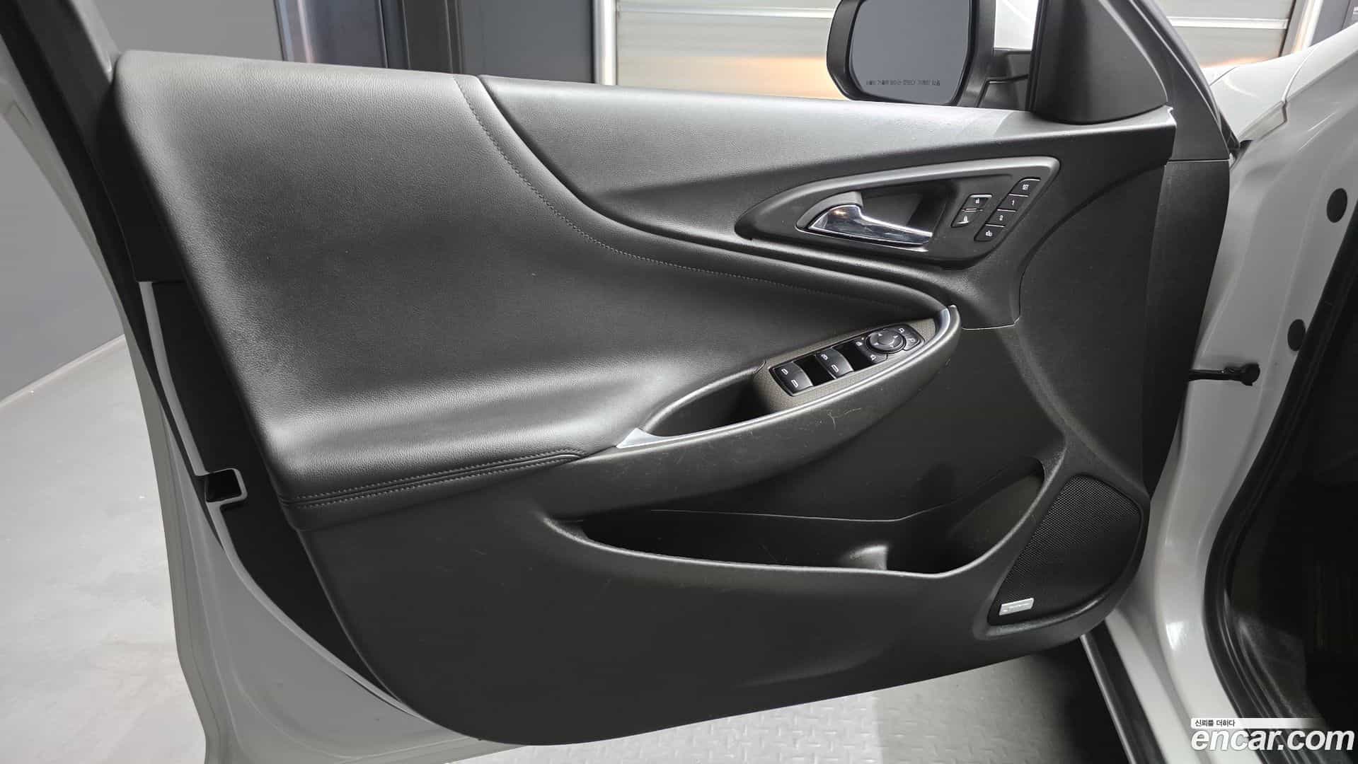 Malibu Chevrolet 2021.5-INNER-034