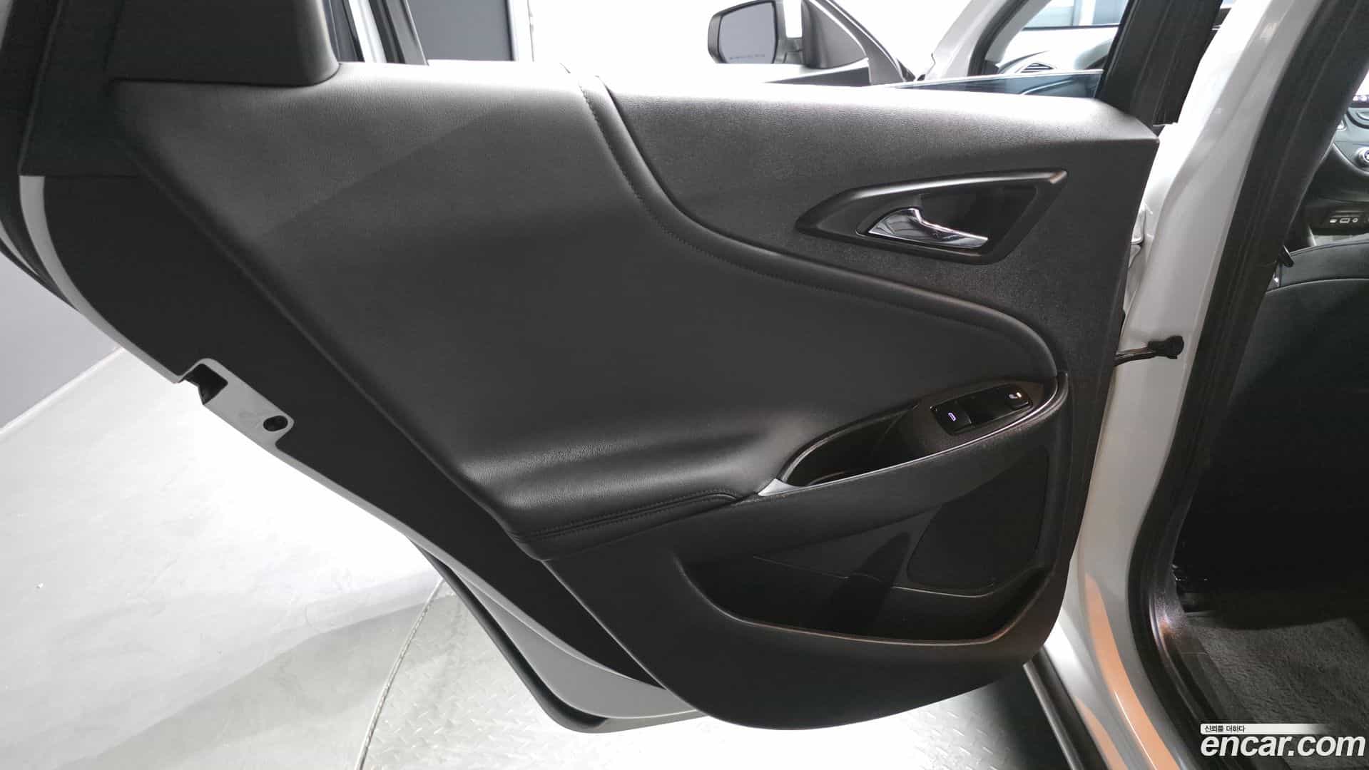 Malibu Chevrolet 2021.5-INNER-035