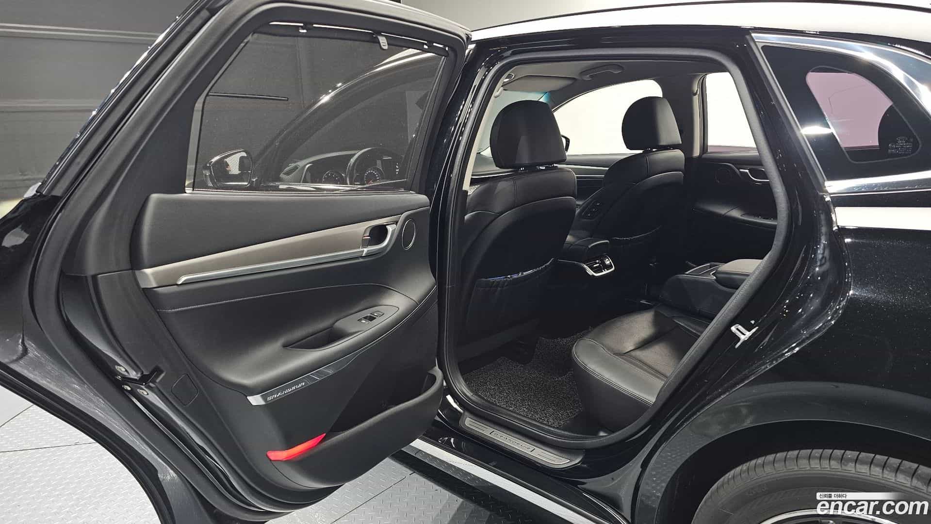 Grandeur Hyundai 2020.0-OPTION-018