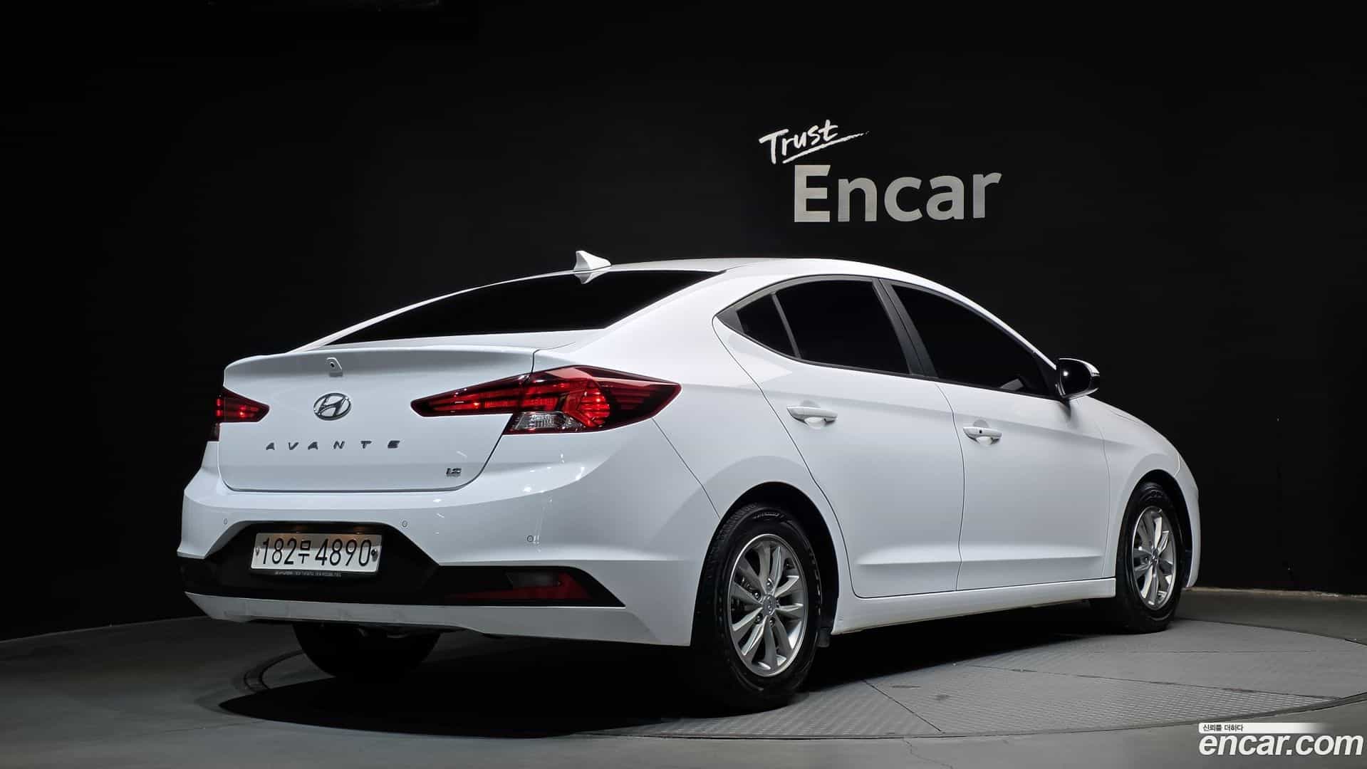 AVANTE Hyundai 2019.9-OUTER-002