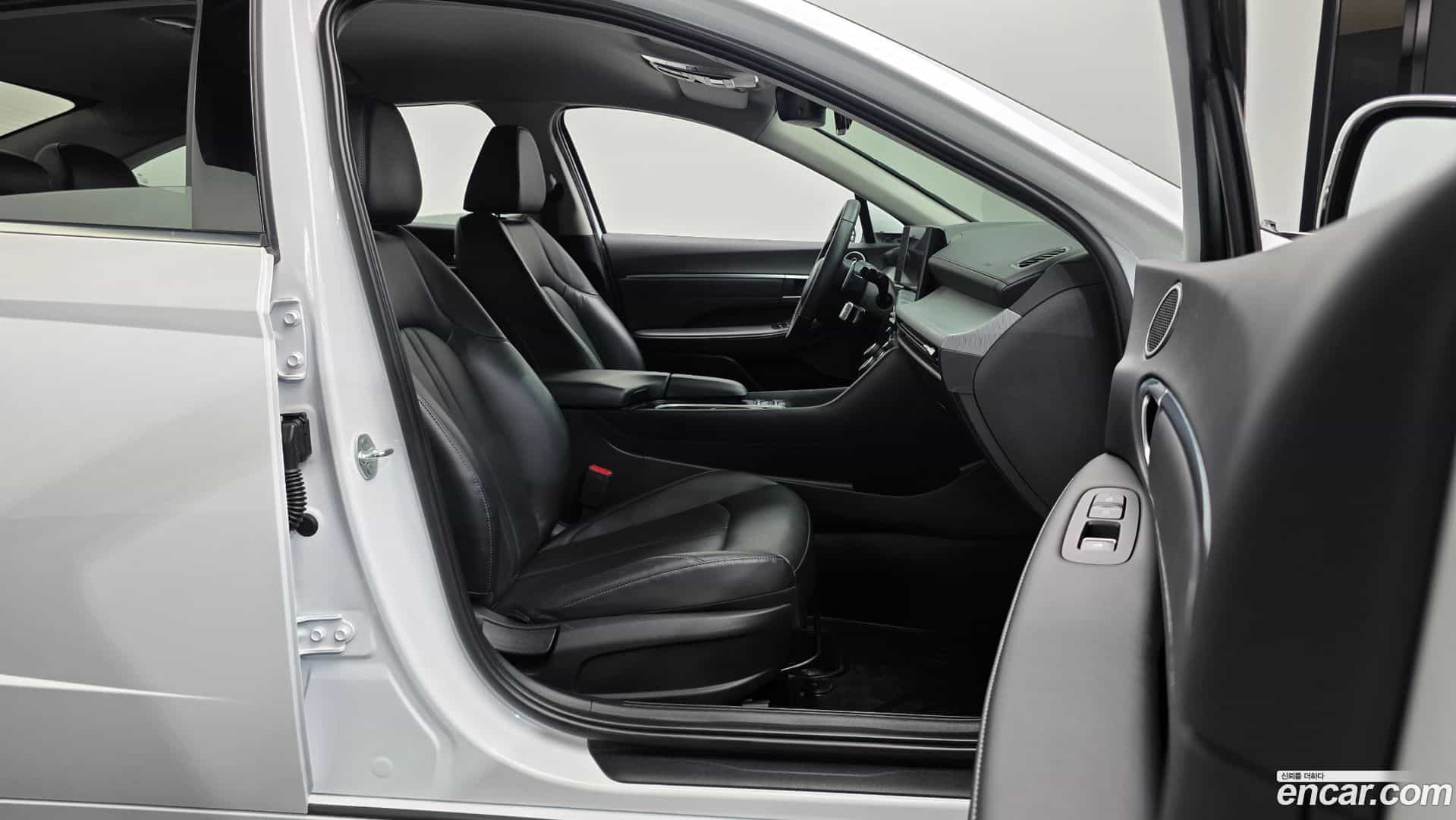 Sonata Hyundai 2025.4-INNER-036