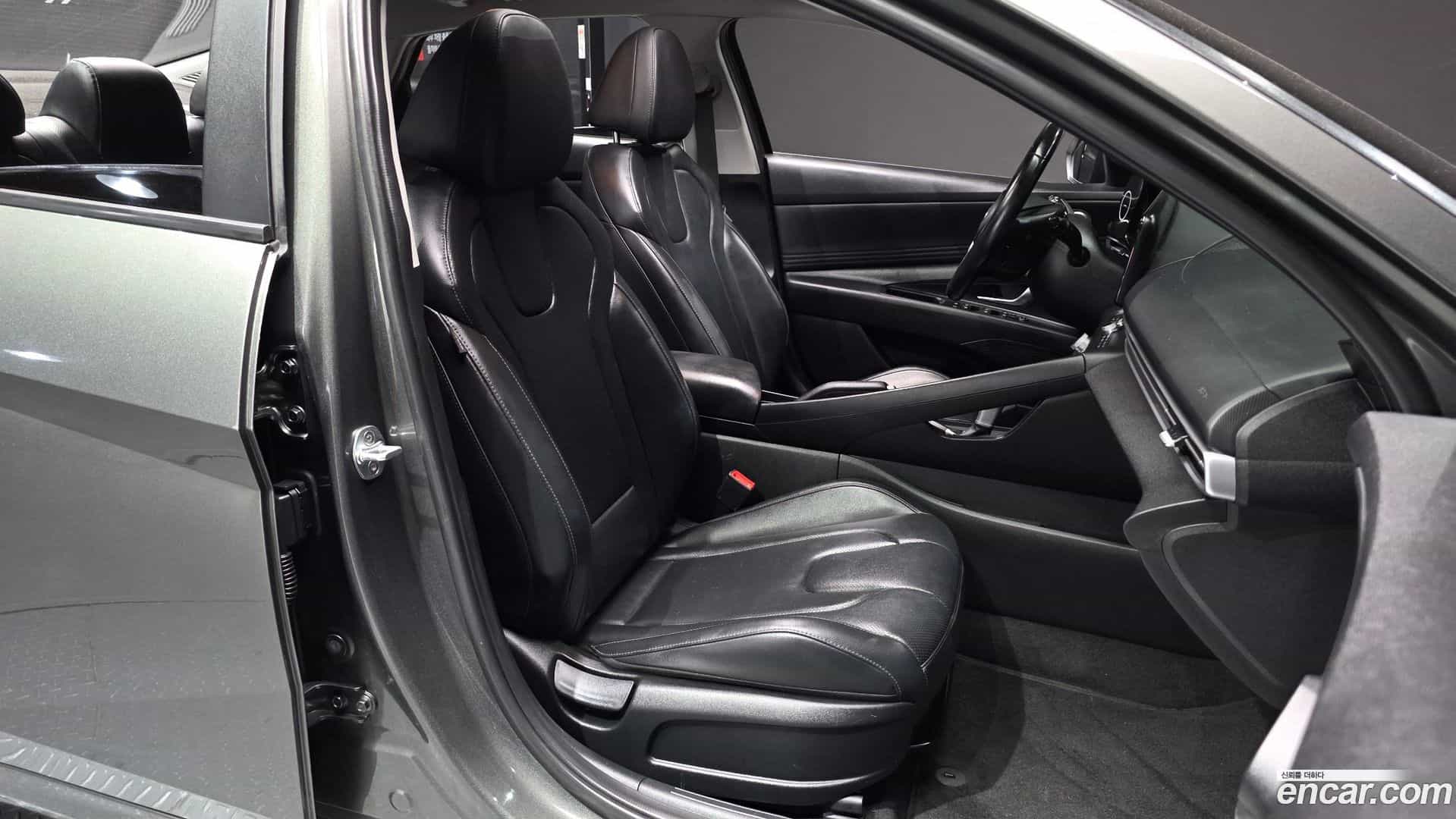 AVANTE Hyundai 2021.3-OPTION-015