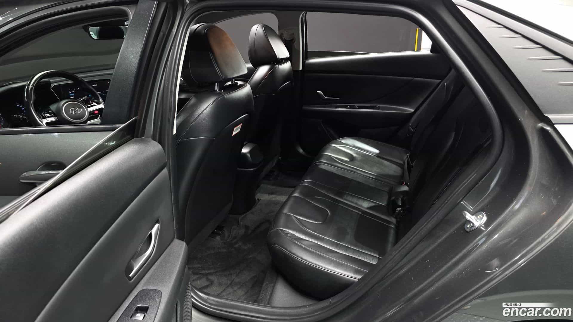 AVANTE Hyundai 2021.3-OPTION-016