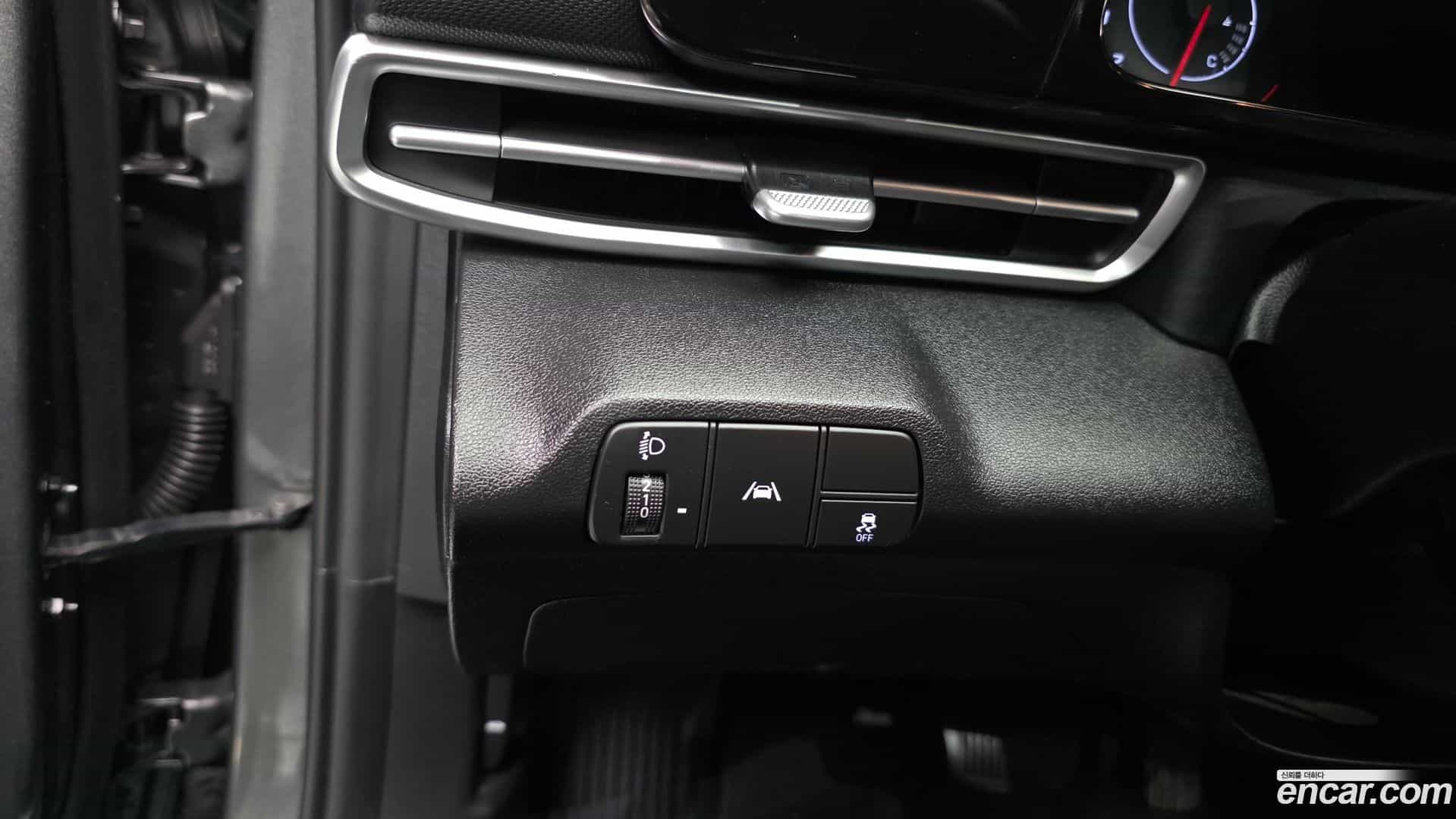 AVANTE Hyundai 2021.3-OPTION-023