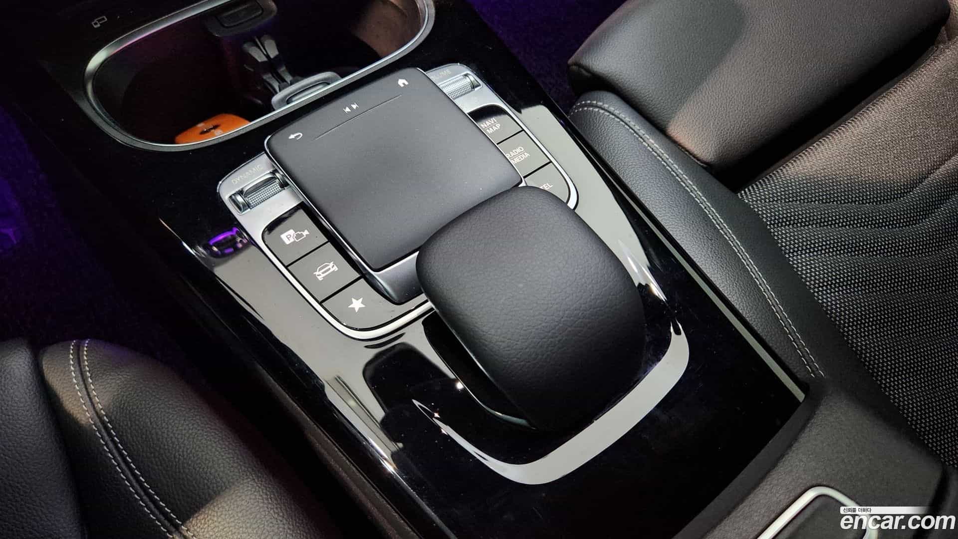 A-Class Mercedes-Benz 2020.7-OPTION-023