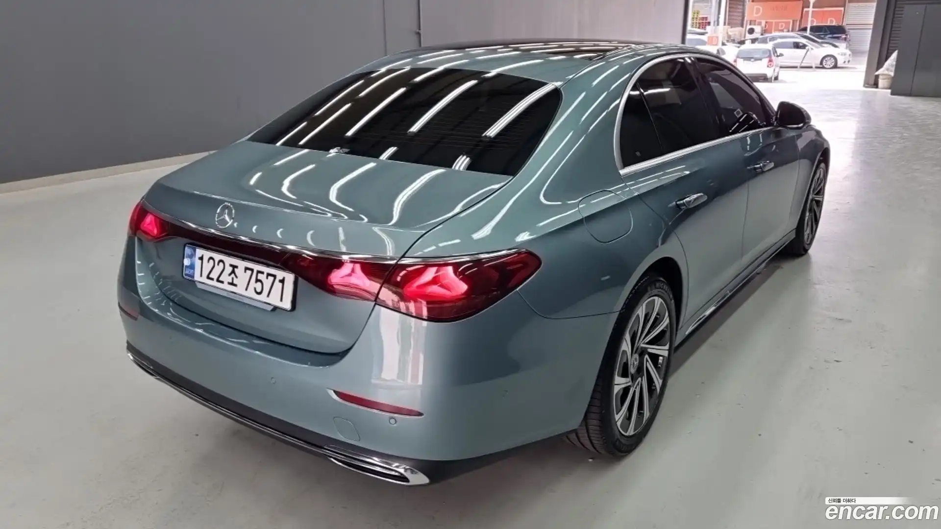 E-Class Mercedes-Benz 2024.8-OUTER-003