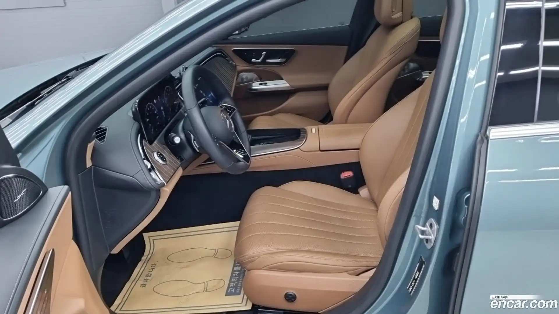 E-Class Mercedes-Benz 2024.8-INNER-010
