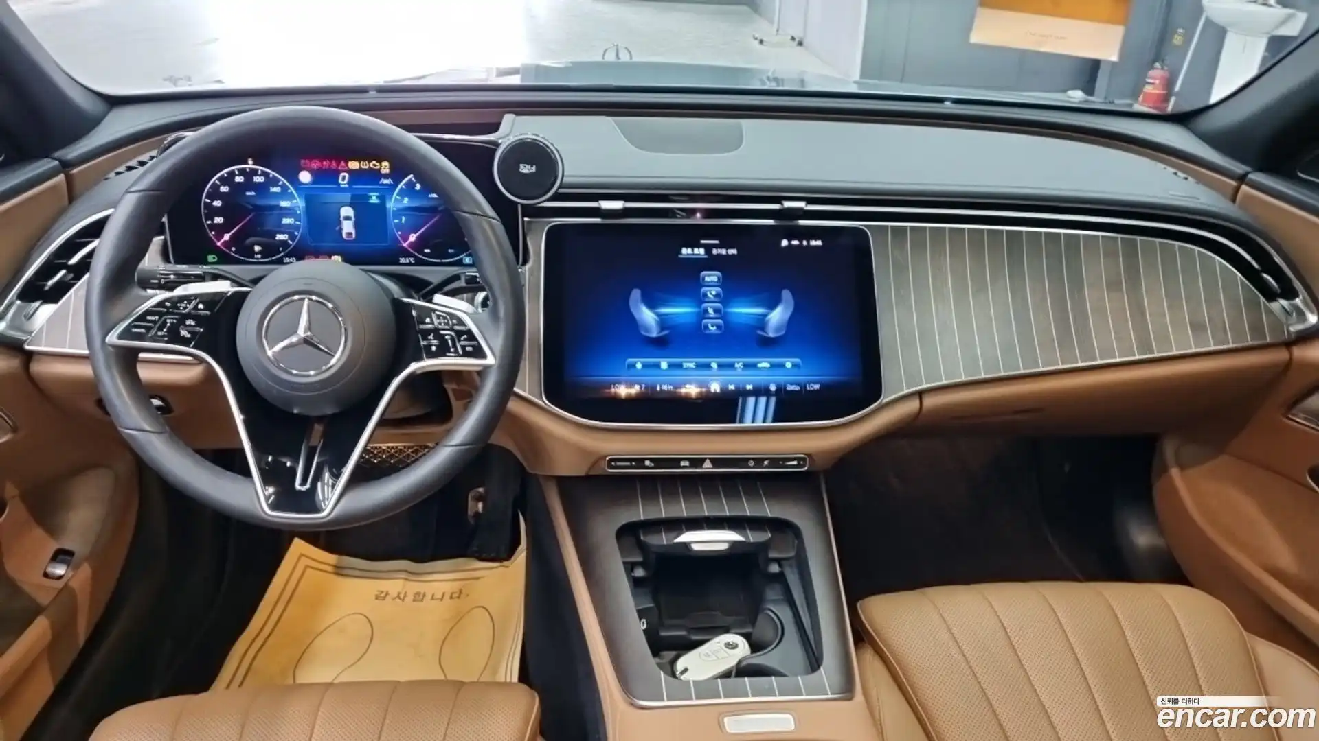 E-Class Mercedes-Benz 2024.8-OPTION-022