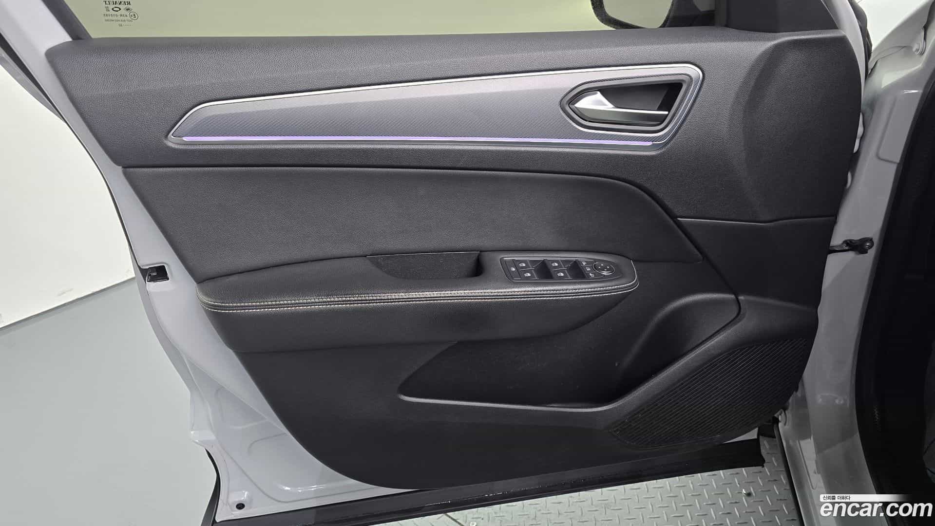 XM3 Renault Korea 2022.5-INNER-034