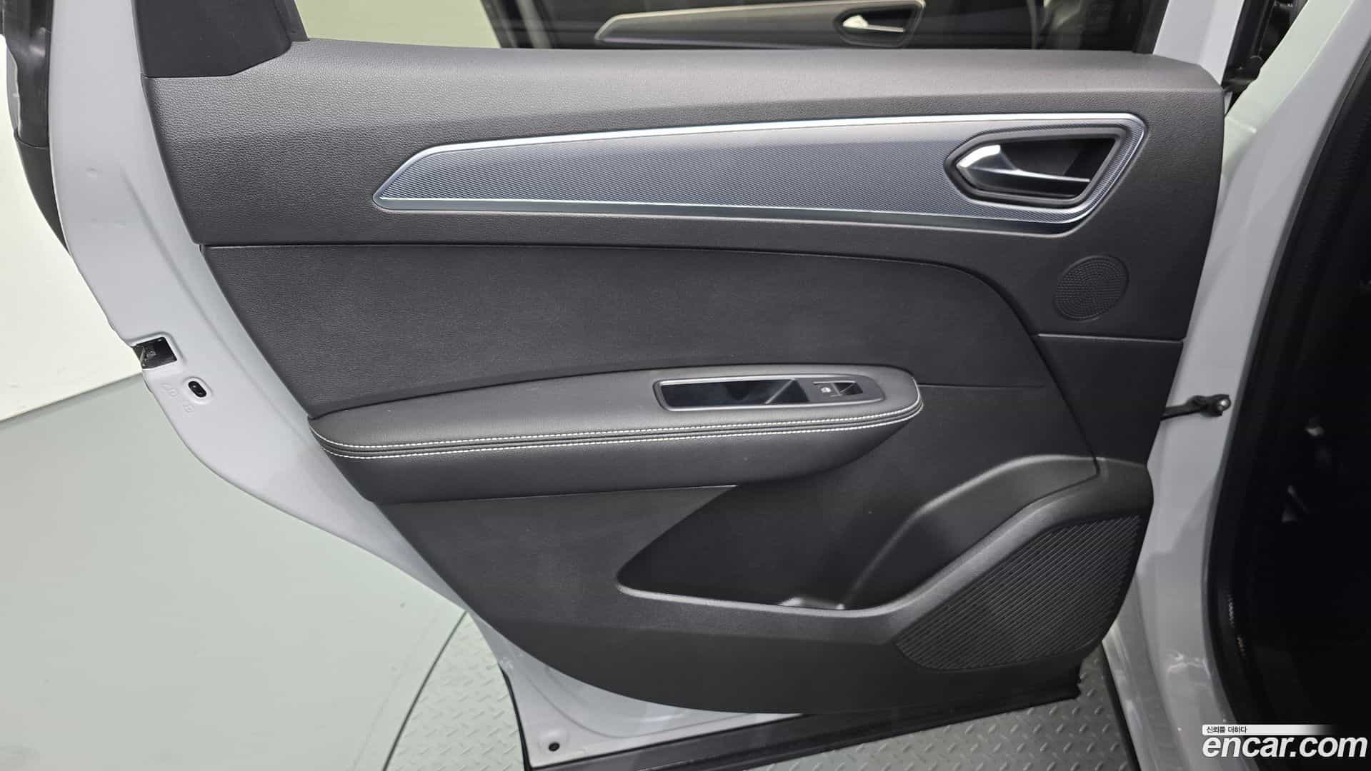 XM3 Renault Korea 2022.5-INNER-035