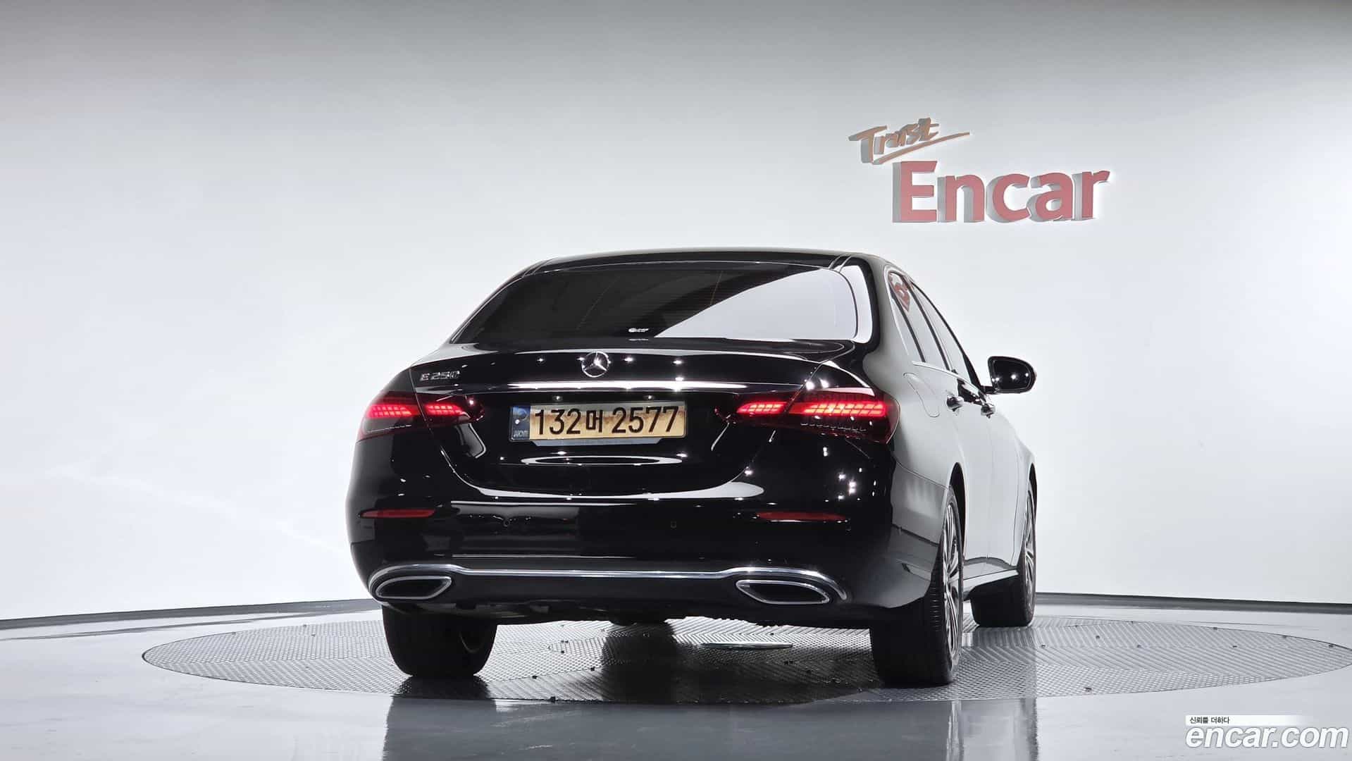 E-Class Mercedes-Benz 2022.1-OUTER-004
