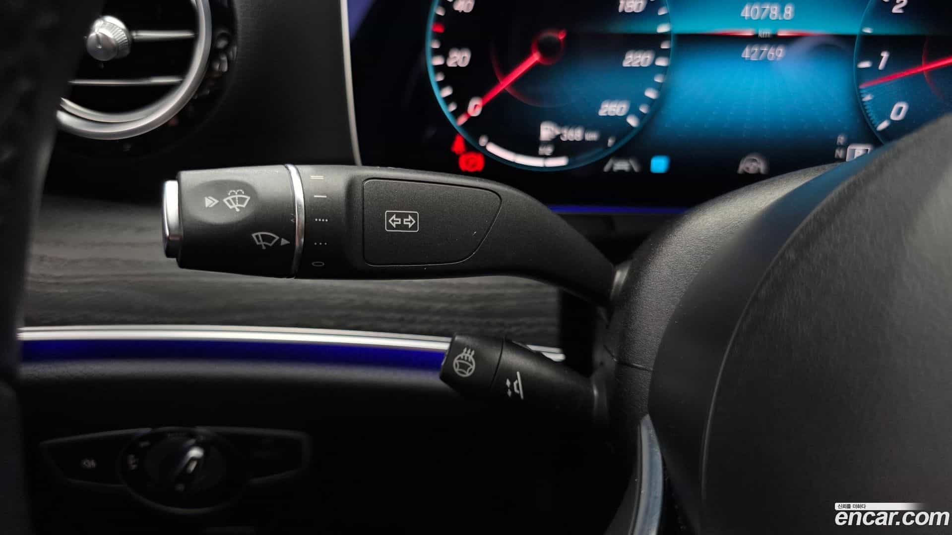 E-Class Mercedes-Benz 2022.1-OPTION-041