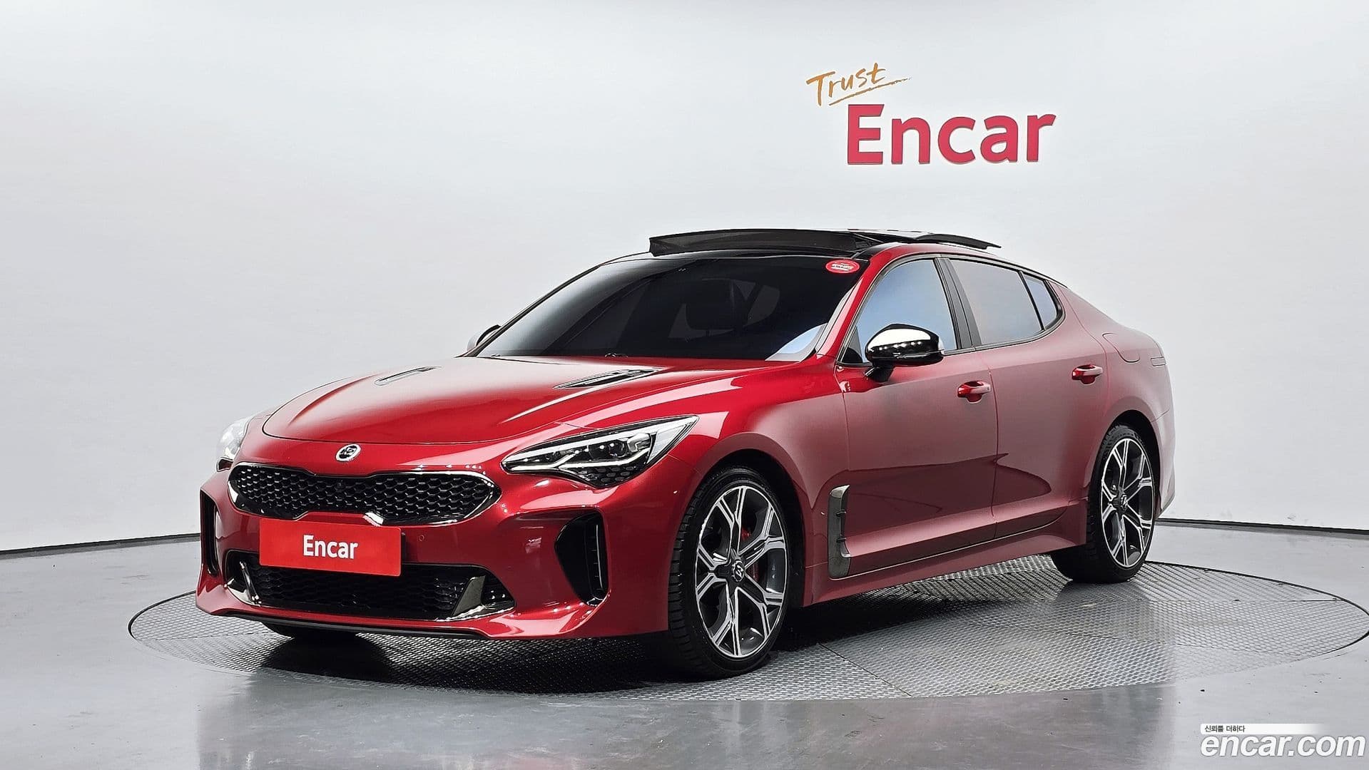 Main__Slider__Photo:Stinger Kia 2017.9-0