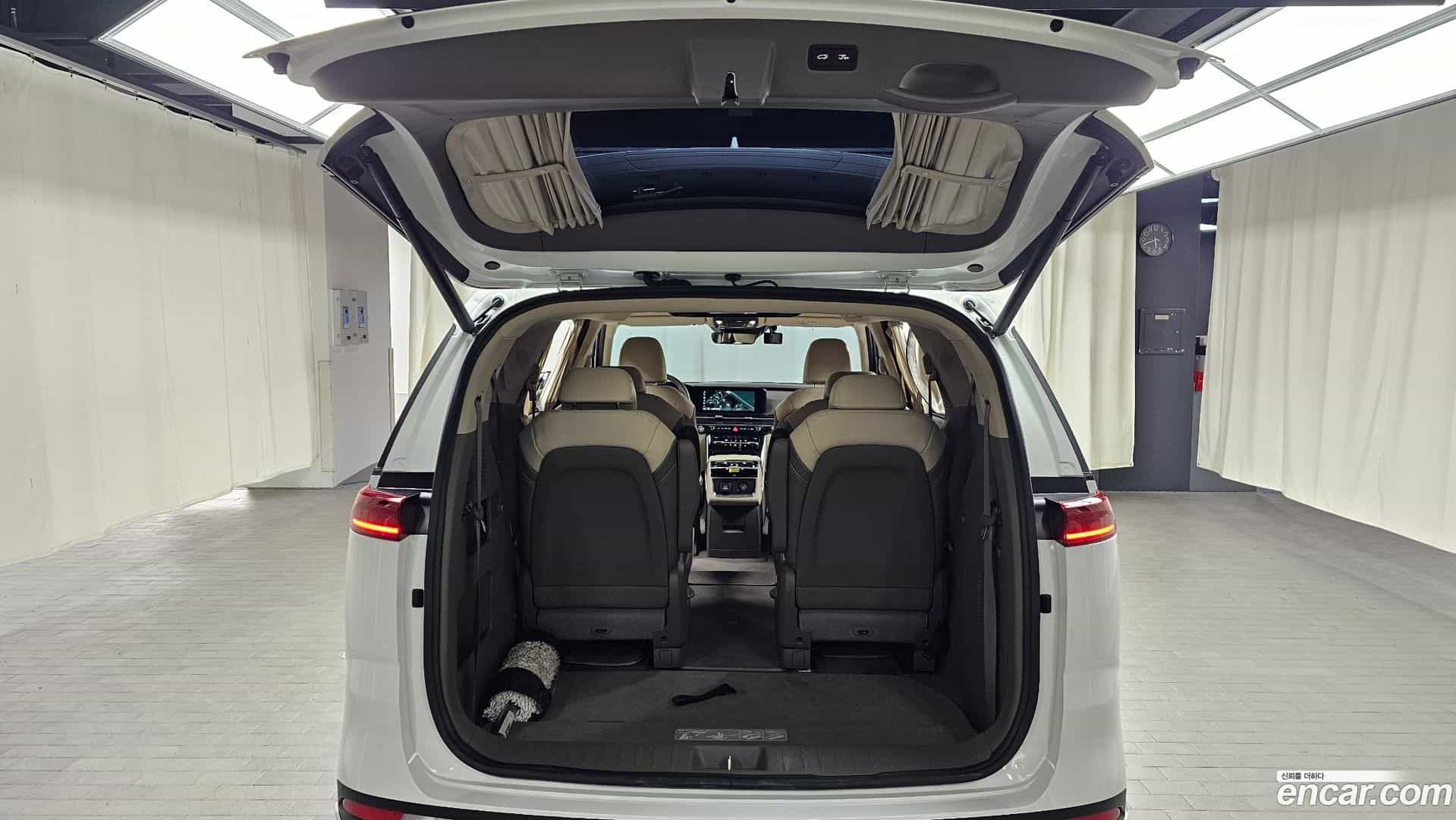 Canival Kia 2023.4-OPTION-024