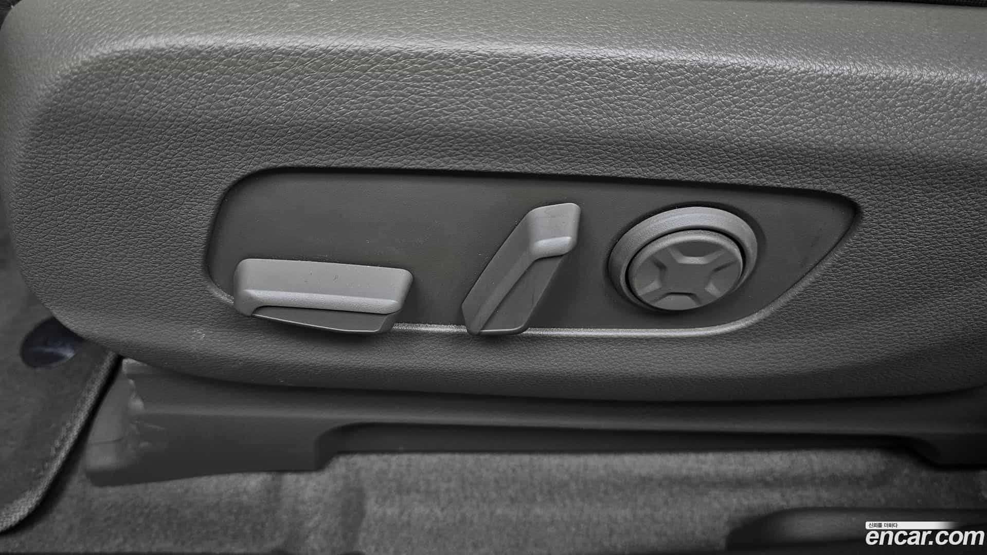 Canival Kia 2023.4-OPTION-044