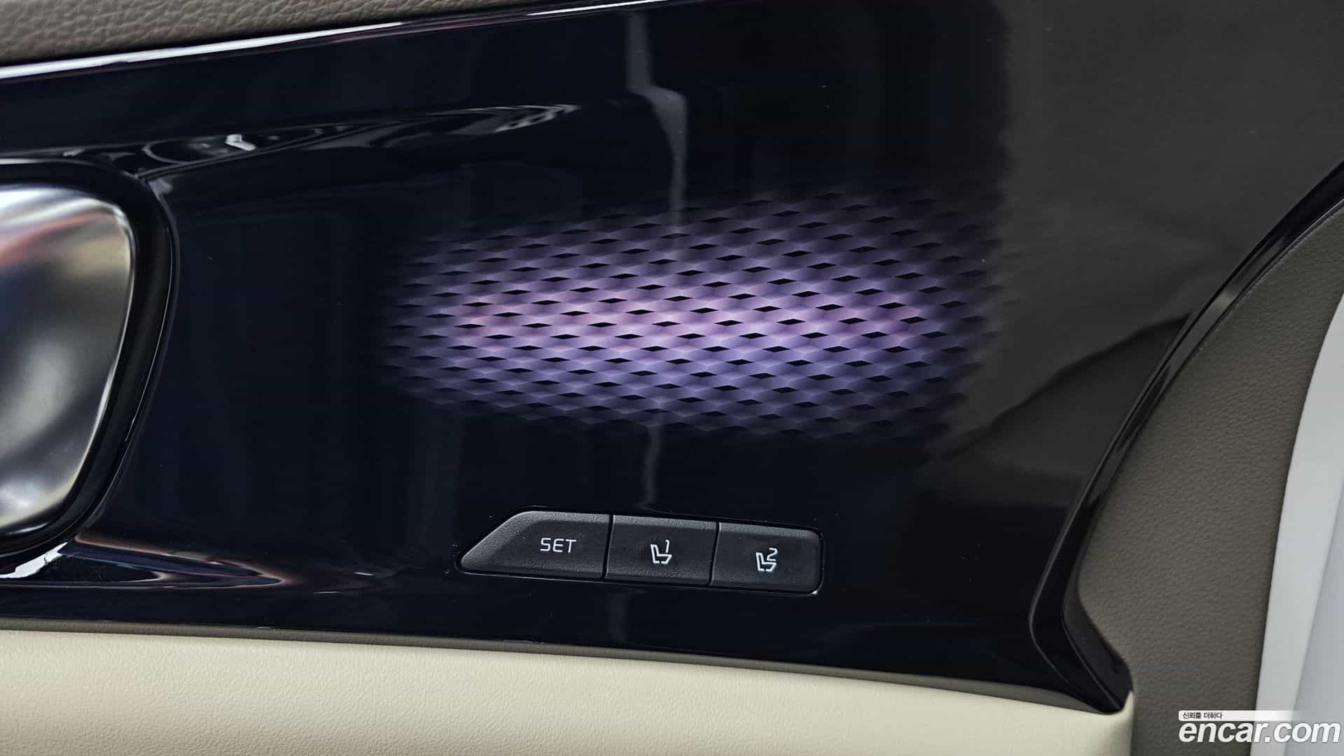 Canival Kia 2023.4-OPTION-052