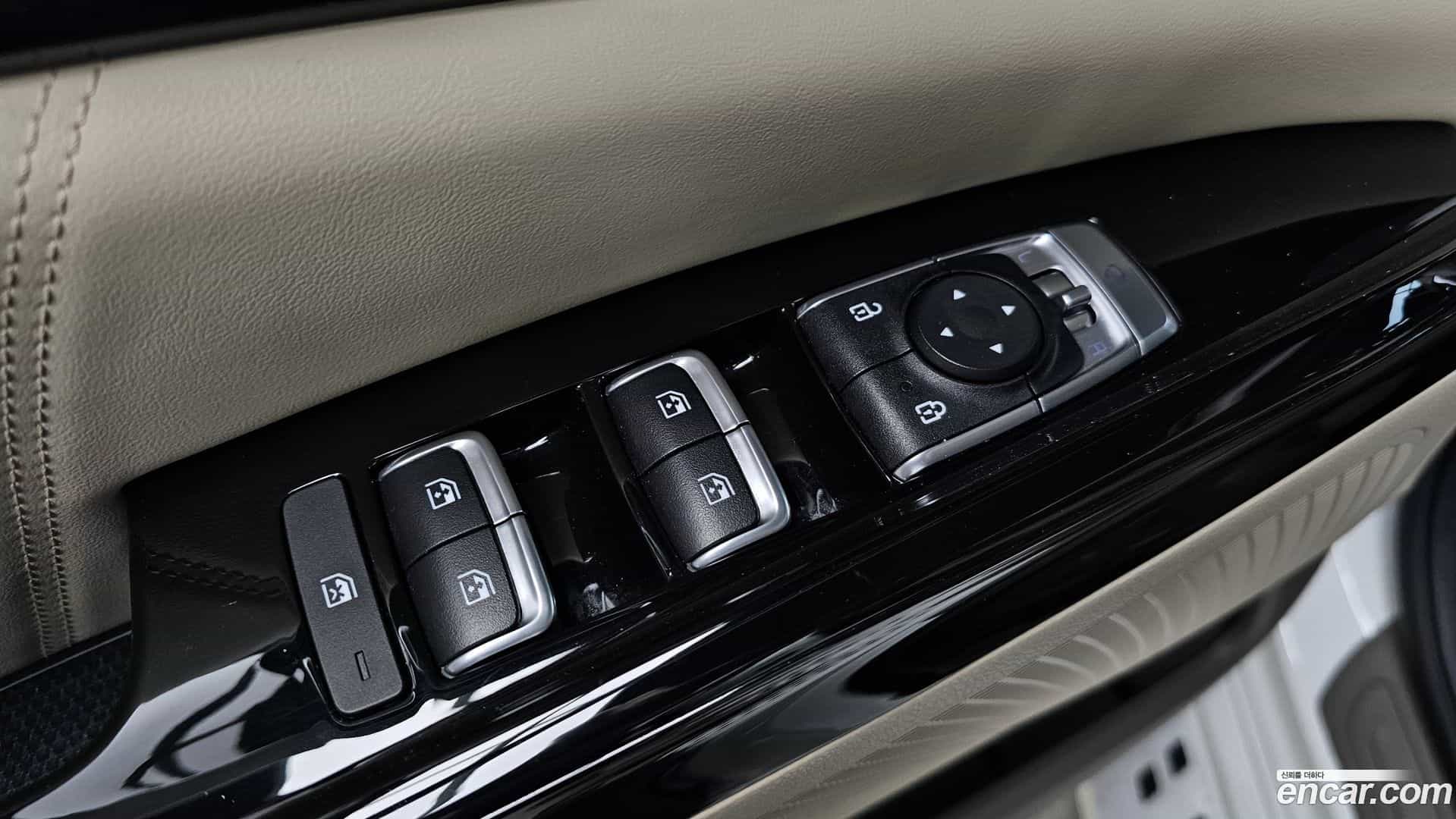 Canival Kia 2023.4-OPTION-054