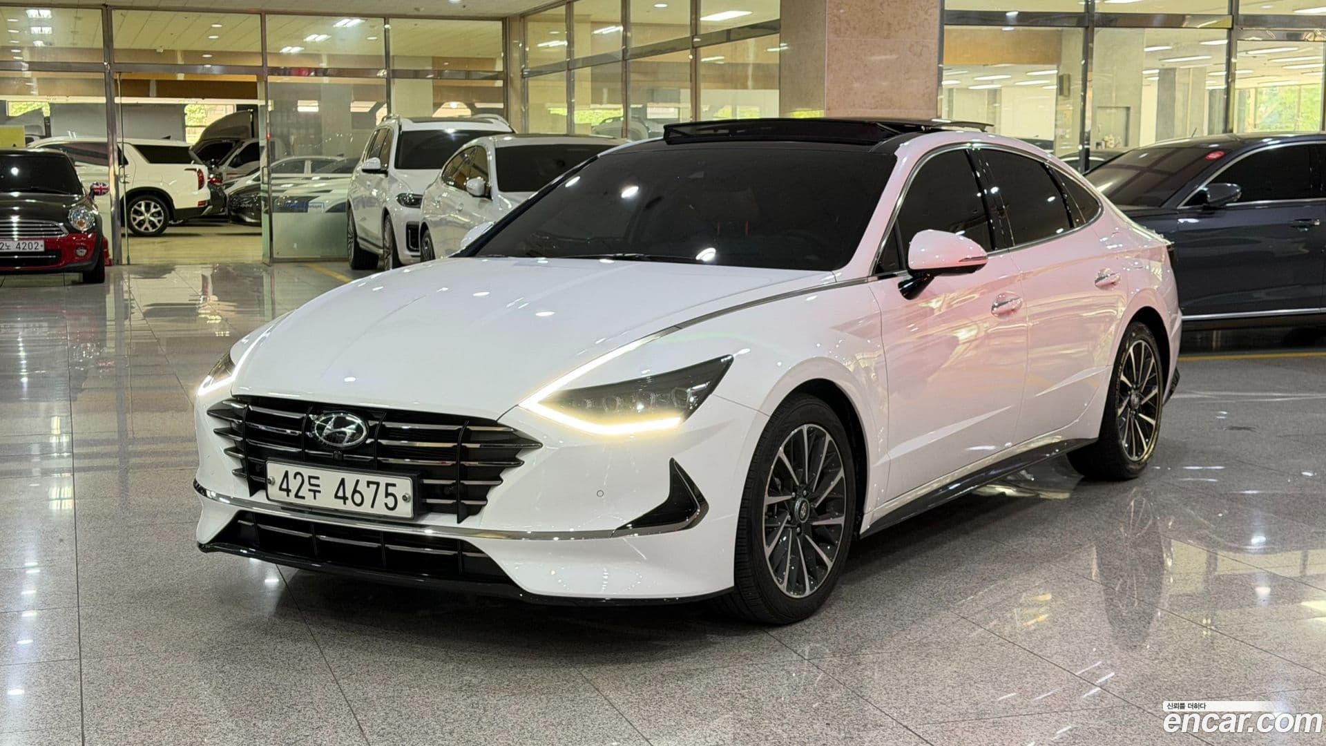 Main__Slider__Photo:Sonata Hyundai 2019.5-0