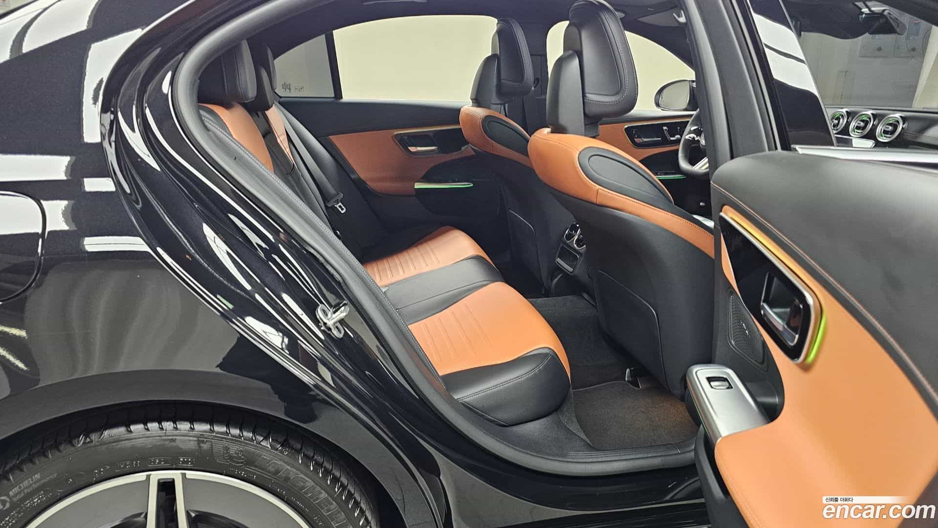 C-Class Mercedes-Benz 2025.10-OPTION-015