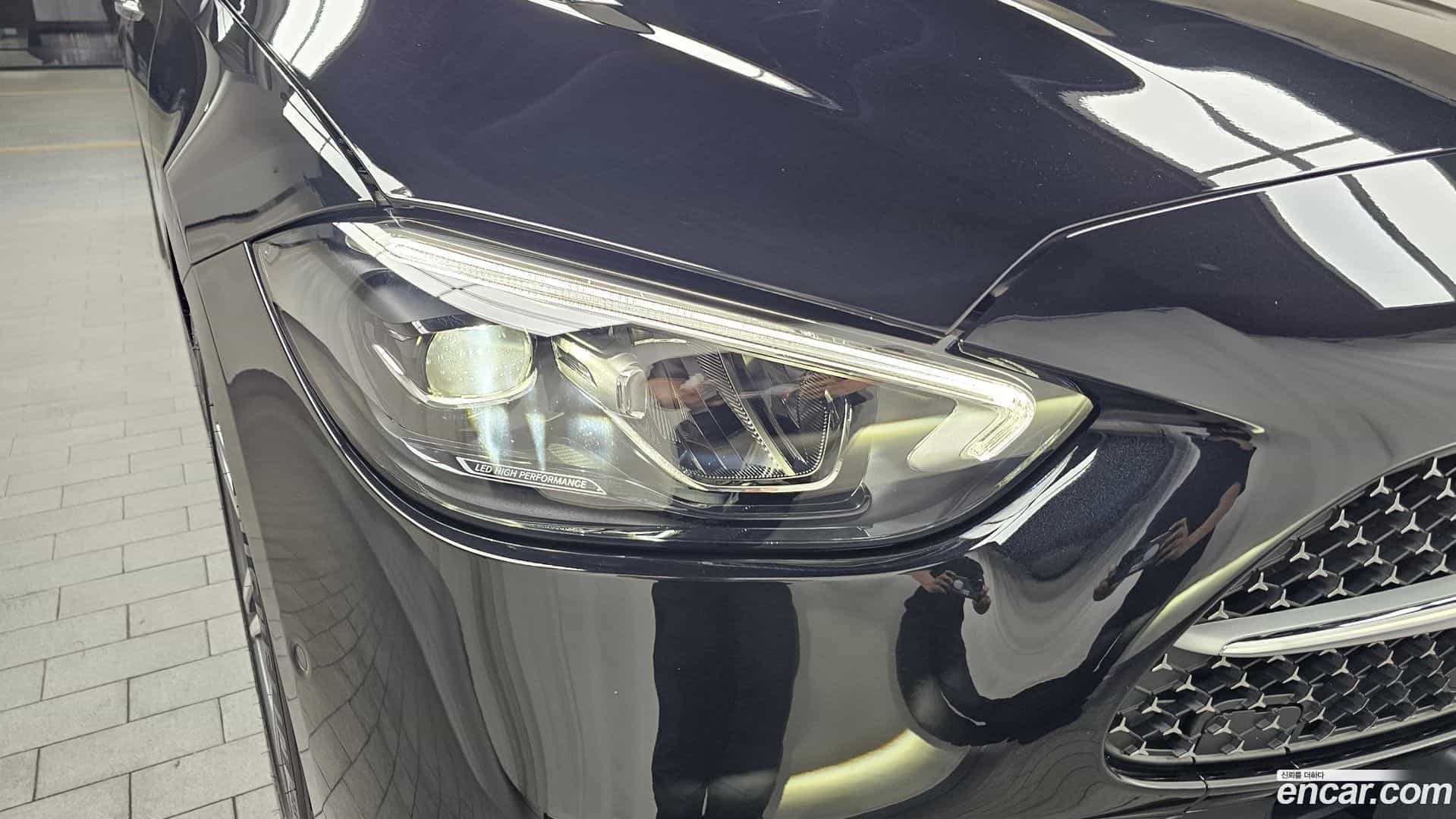 C-Class Mercedes-Benz 2025.10-OUTER-032