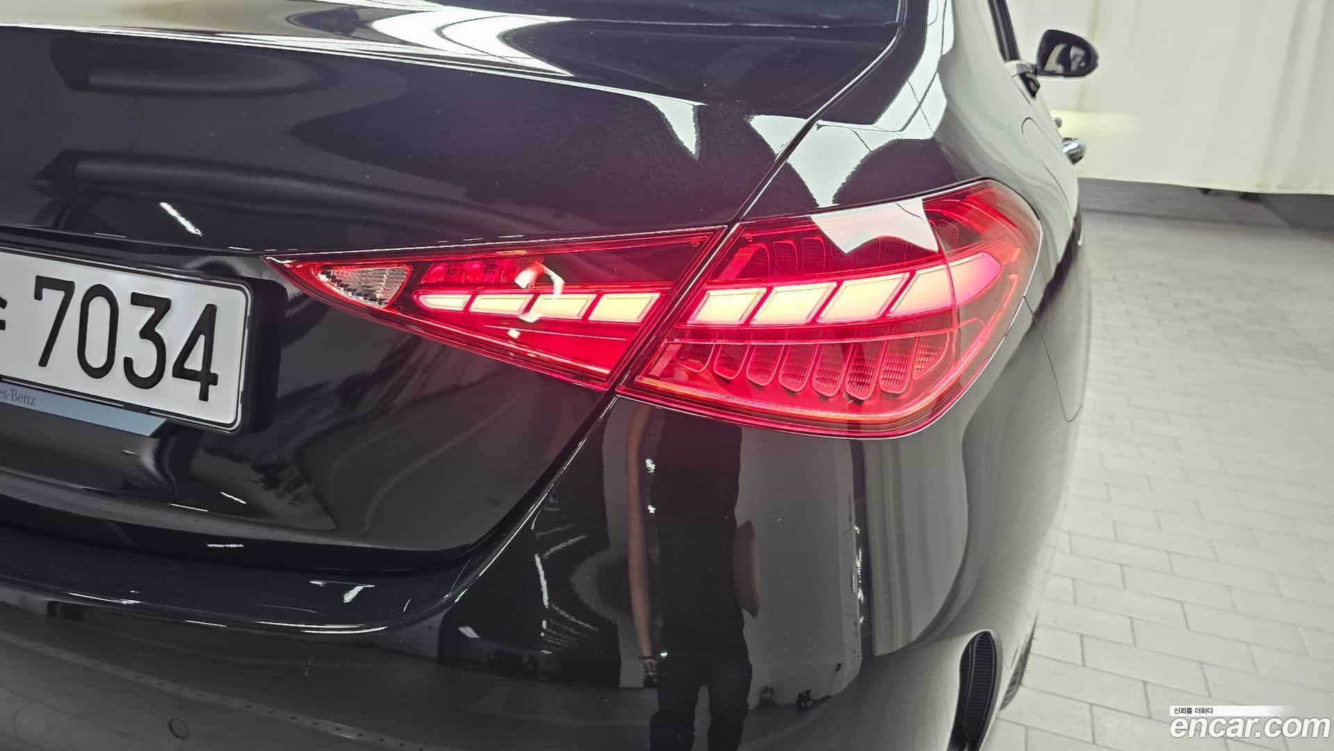 C-Class Mercedes-Benz 2025.10-OUTER-033