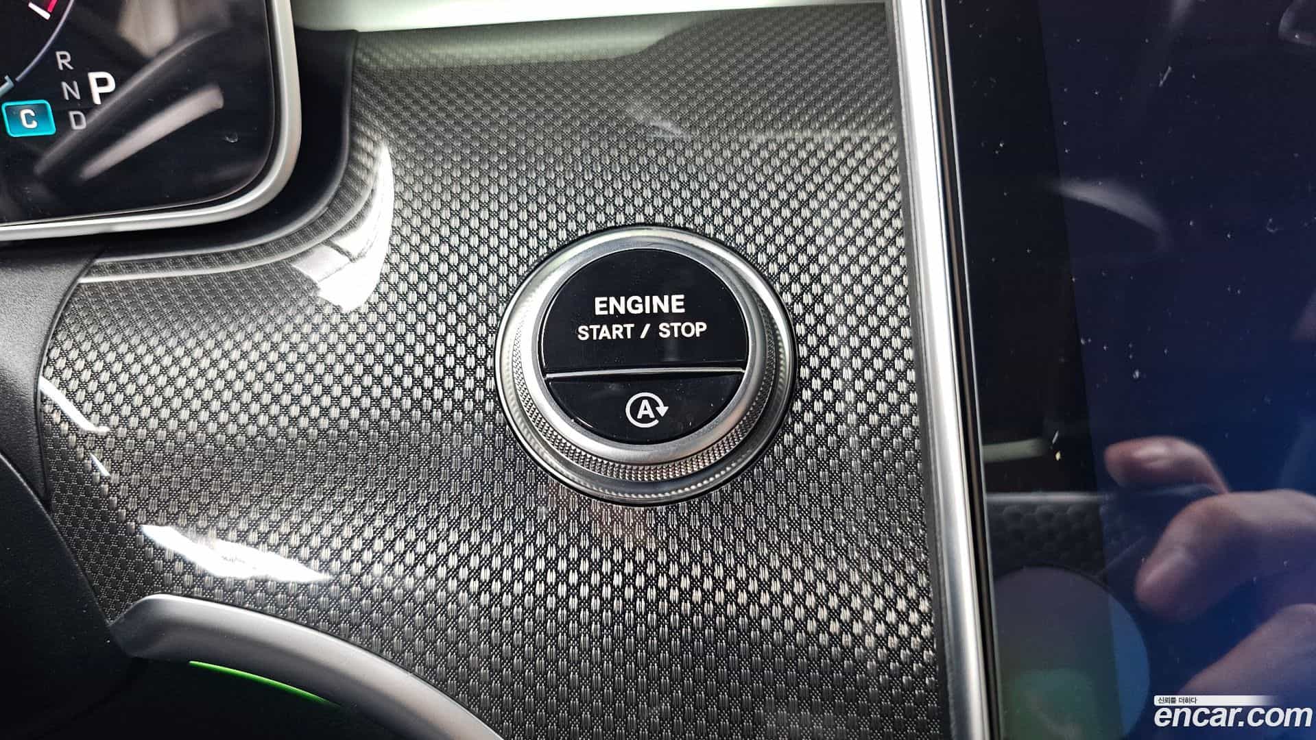 C-Class Mercedes-Benz 2025.10-OPTION-040