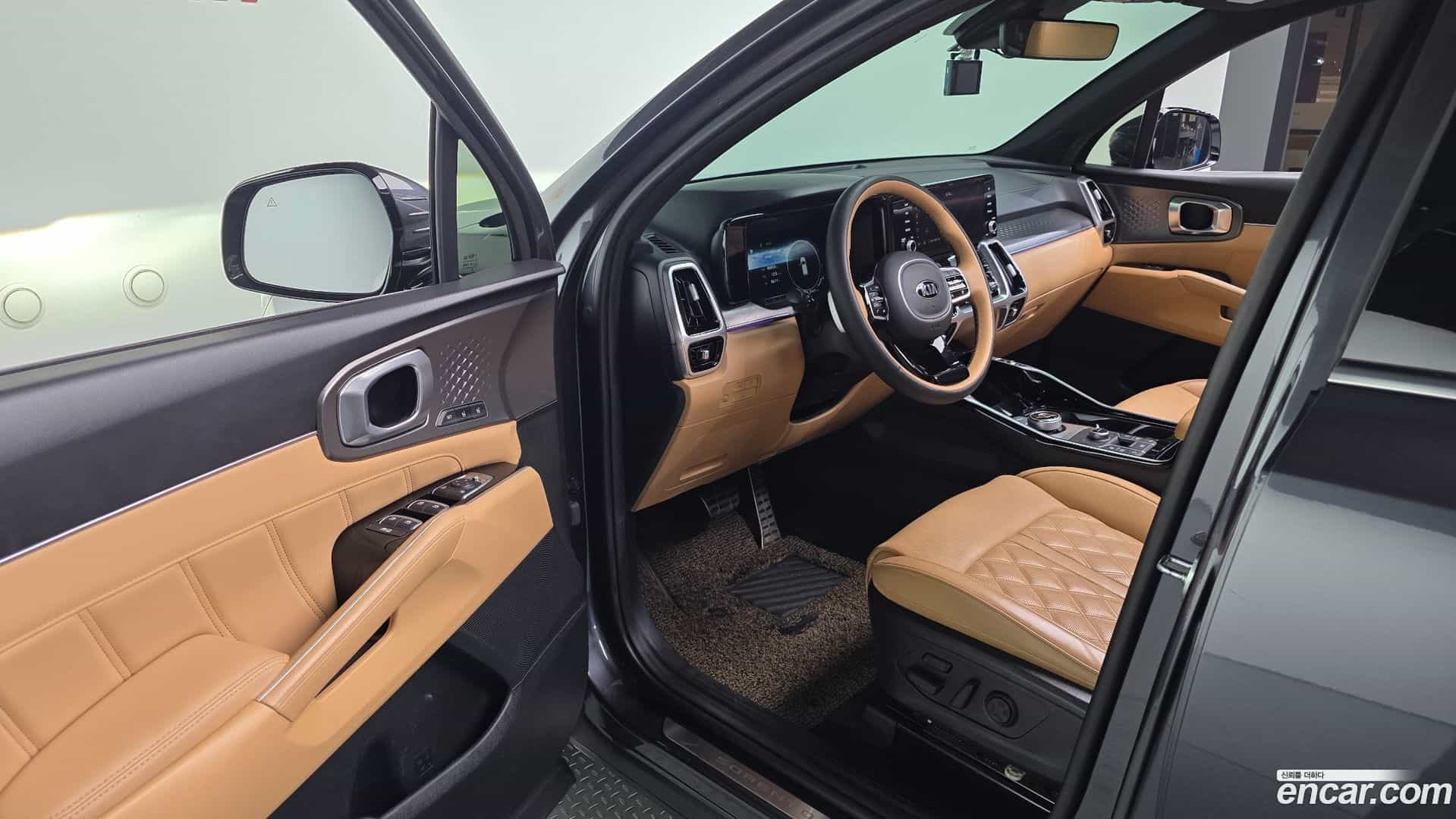 Sorento Kia 2021.2-INNER-010