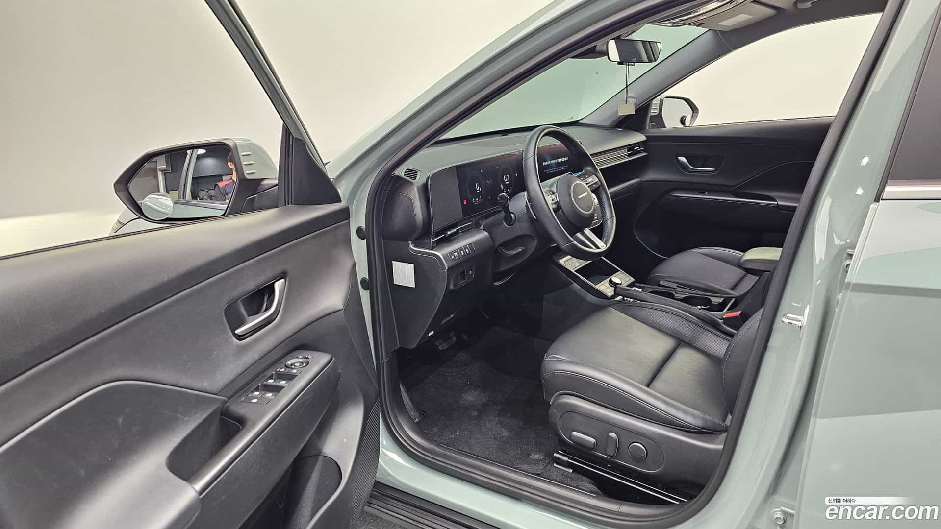 Kona Hyundai 2023.2-INNER-010