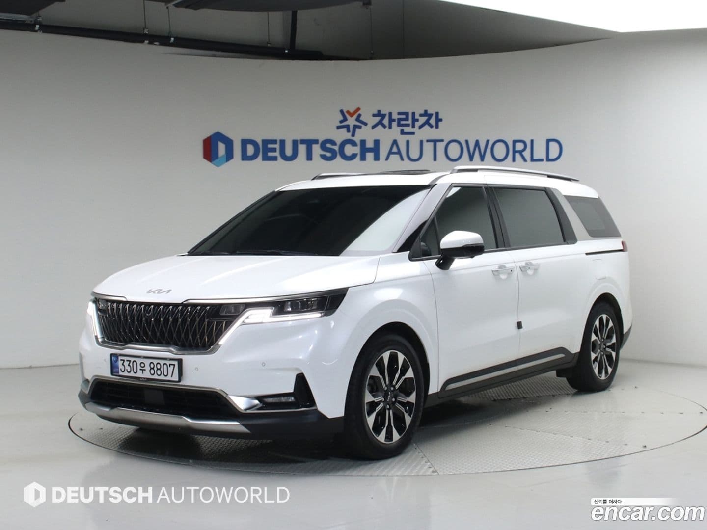 Main__Slider__Photo:Canival Kia 2022.3-0