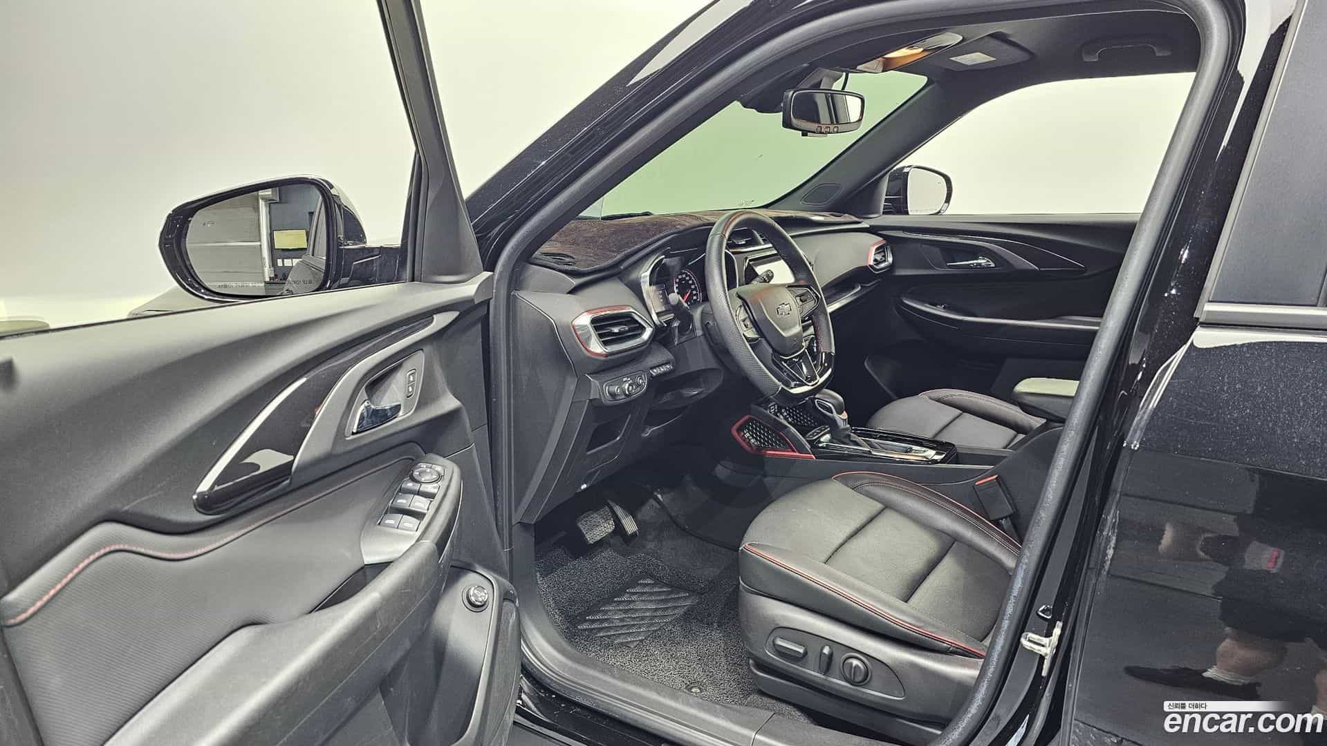 Trailblazer Chevrolet 2022.2-INNER-010