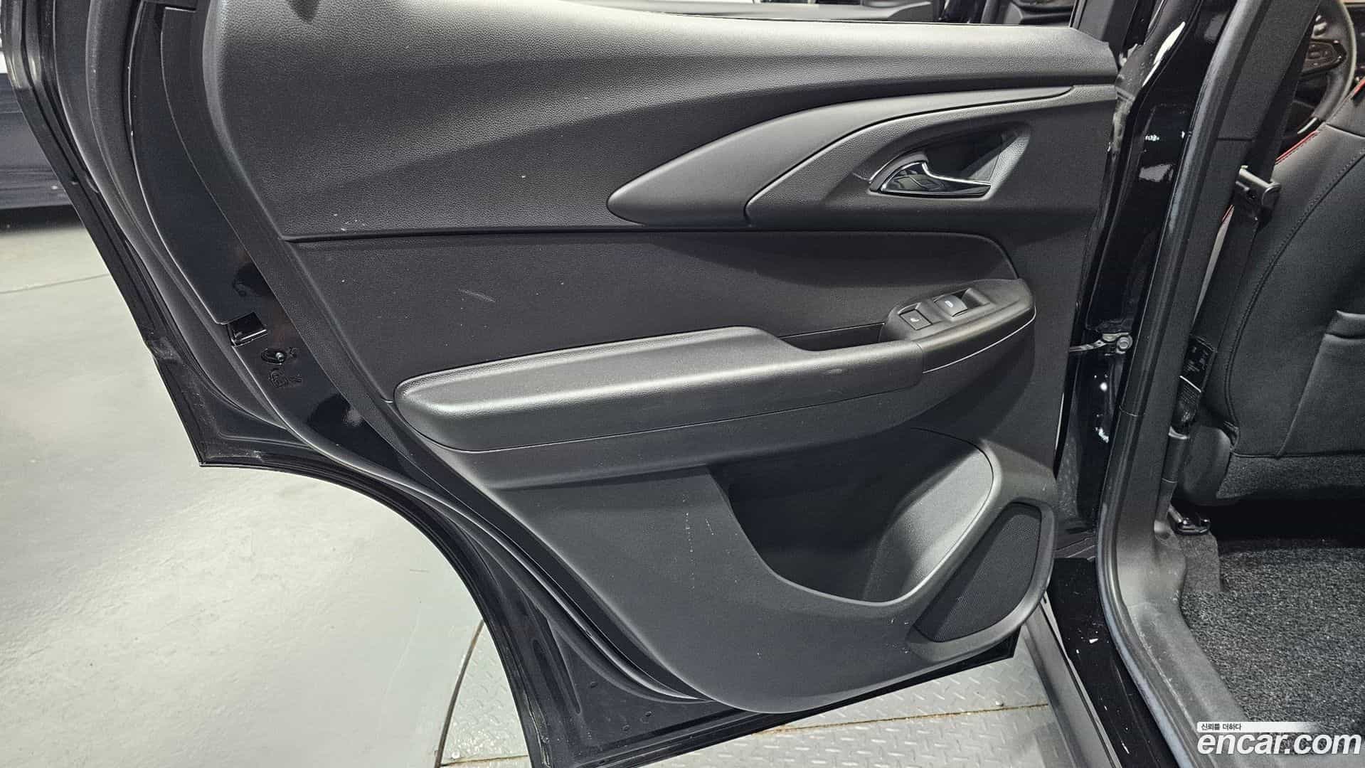 Trailblazer Chevrolet 2022.2-INNER-035