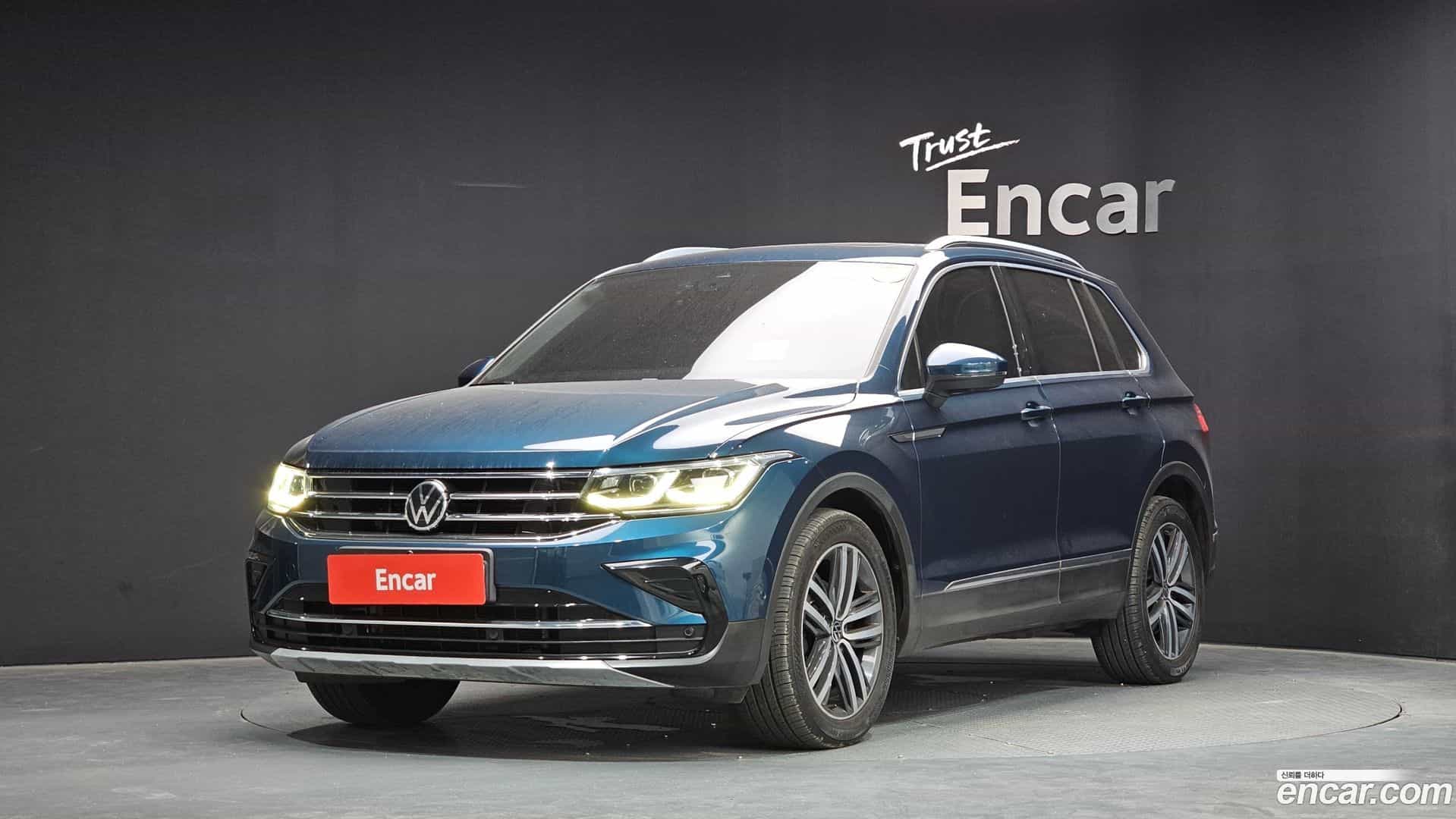 Tiguan Volkswagen 2021.10-OUTER-001