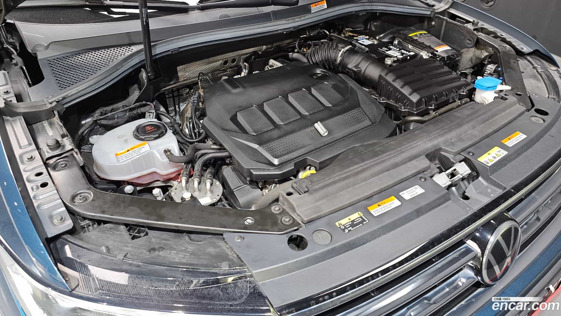 Tiguan Volkswagen 2021.10-OUTER-006