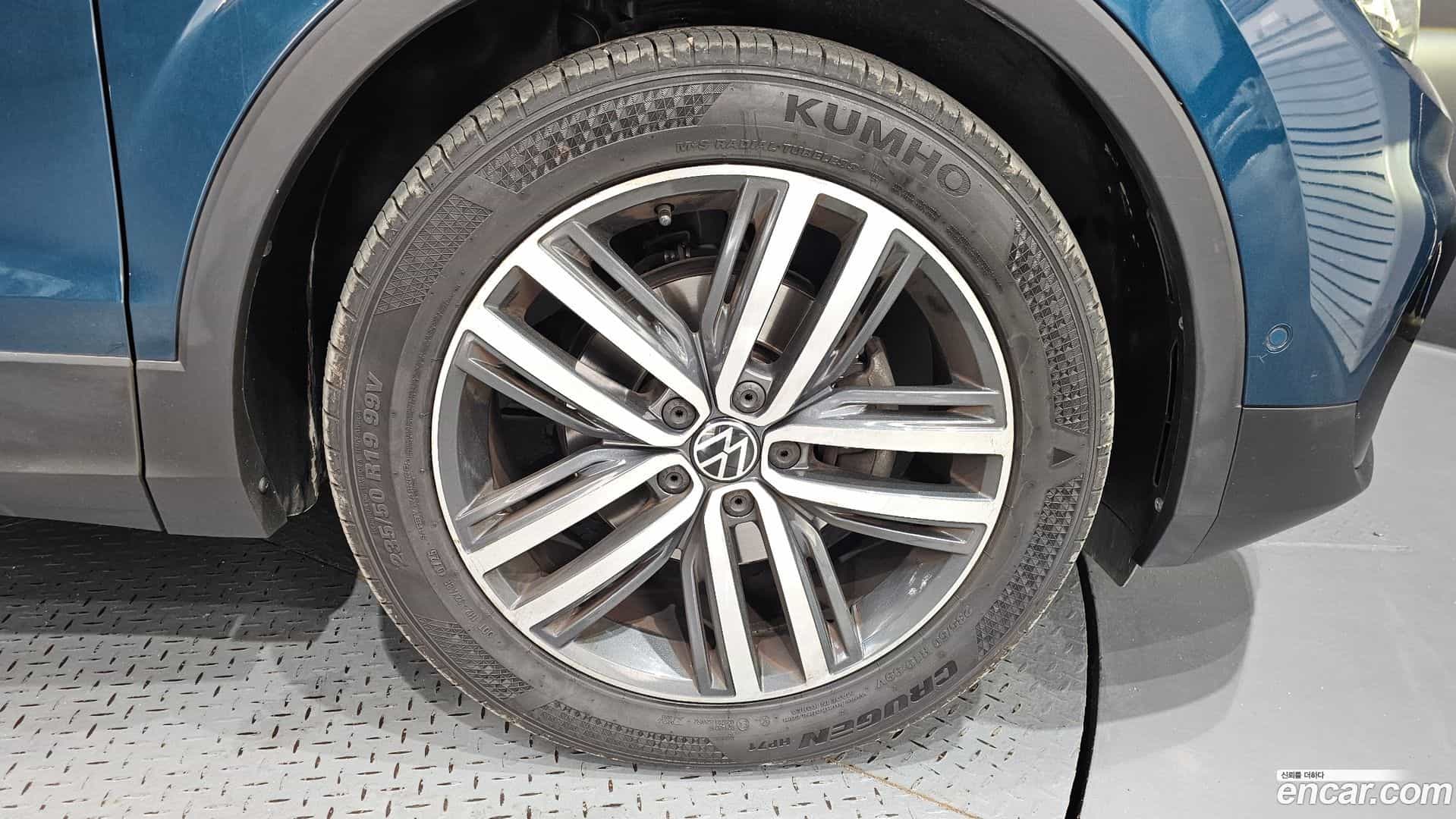 Tiguan Volkswagen 2021.10-OUTER-031