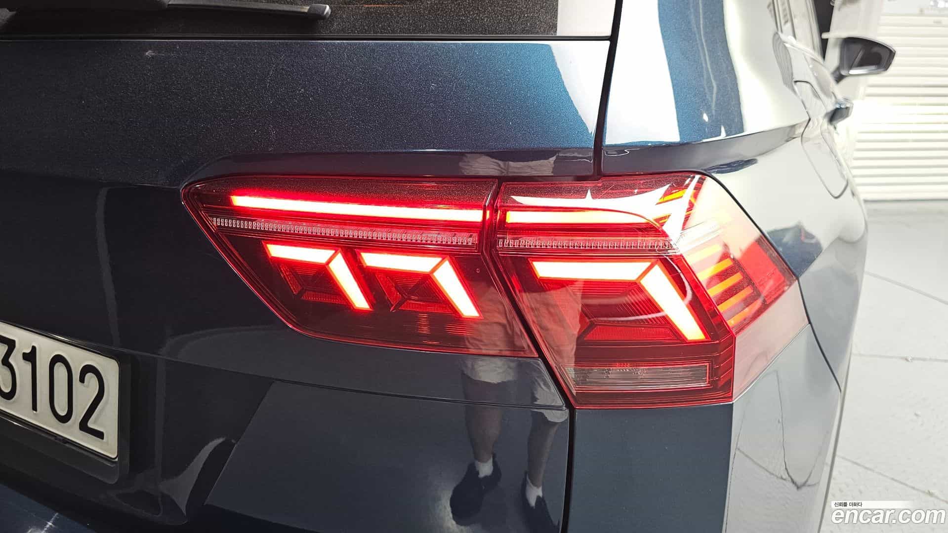 Tiguan Volkswagen 2021.10-OUTER-033