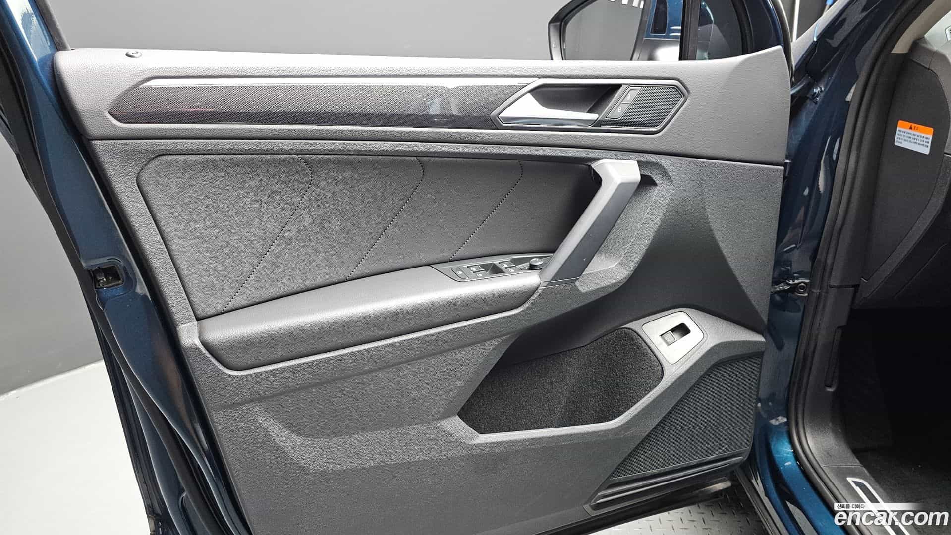 Tiguan Volkswagen 2021.10-INNER-034