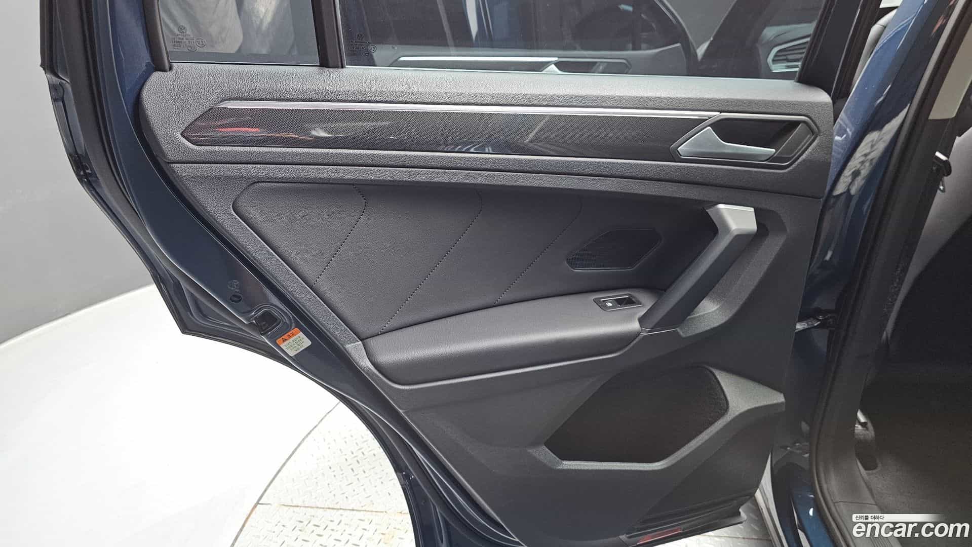 Tiguan Volkswagen 2021.10-INNER-035