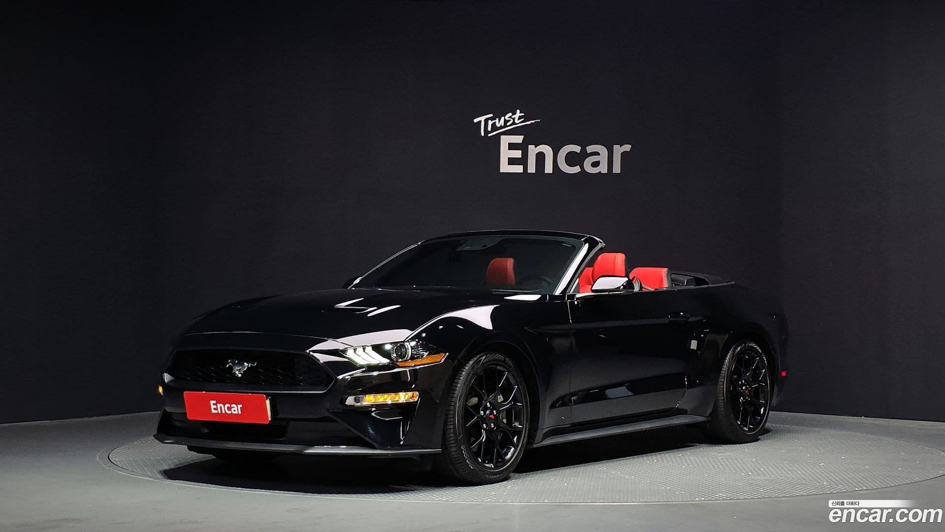 Main__Slider__Photo:Mustang Ford 2018.7-0