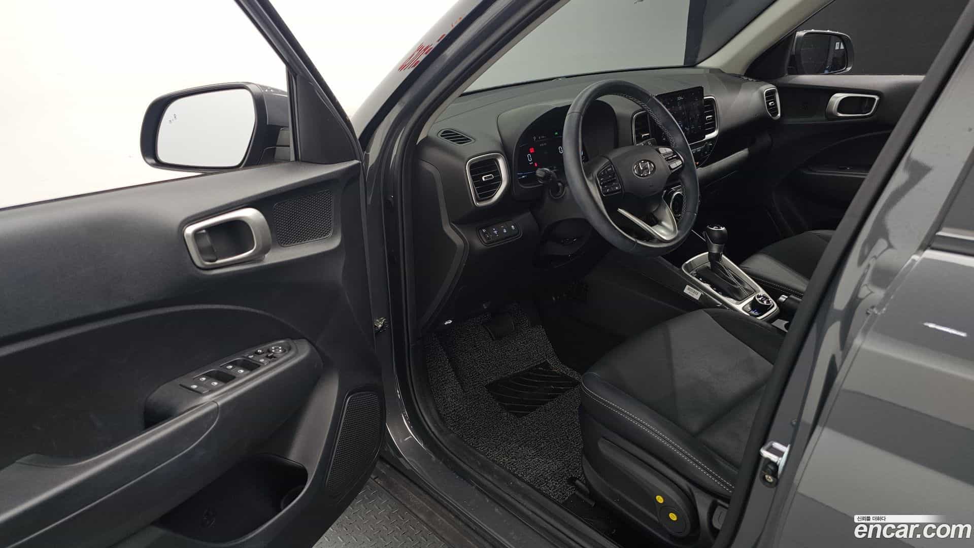 Venue Hyundai 2025.4-OPTION-015