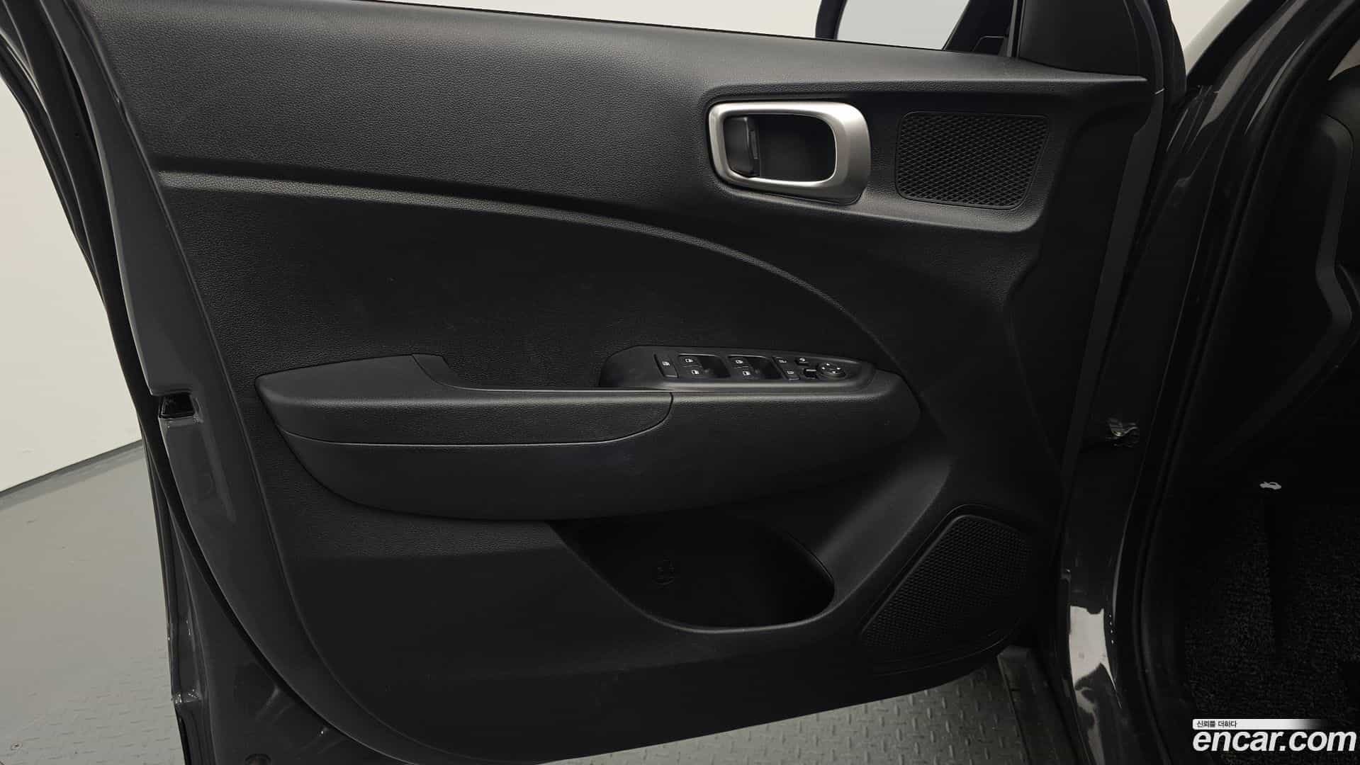 Venue Hyundai 2025.4-INNER-034