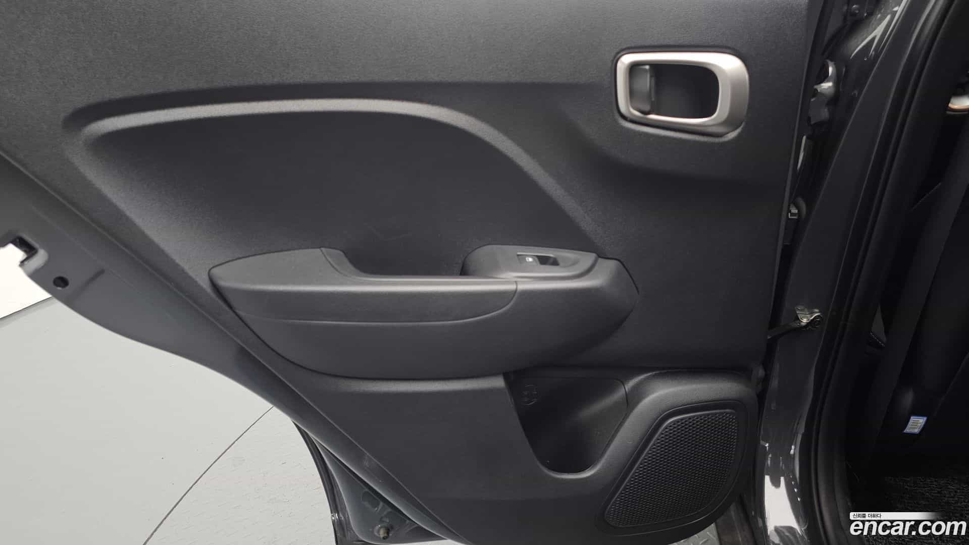 Venue Hyundai 2025.4-INNER-035