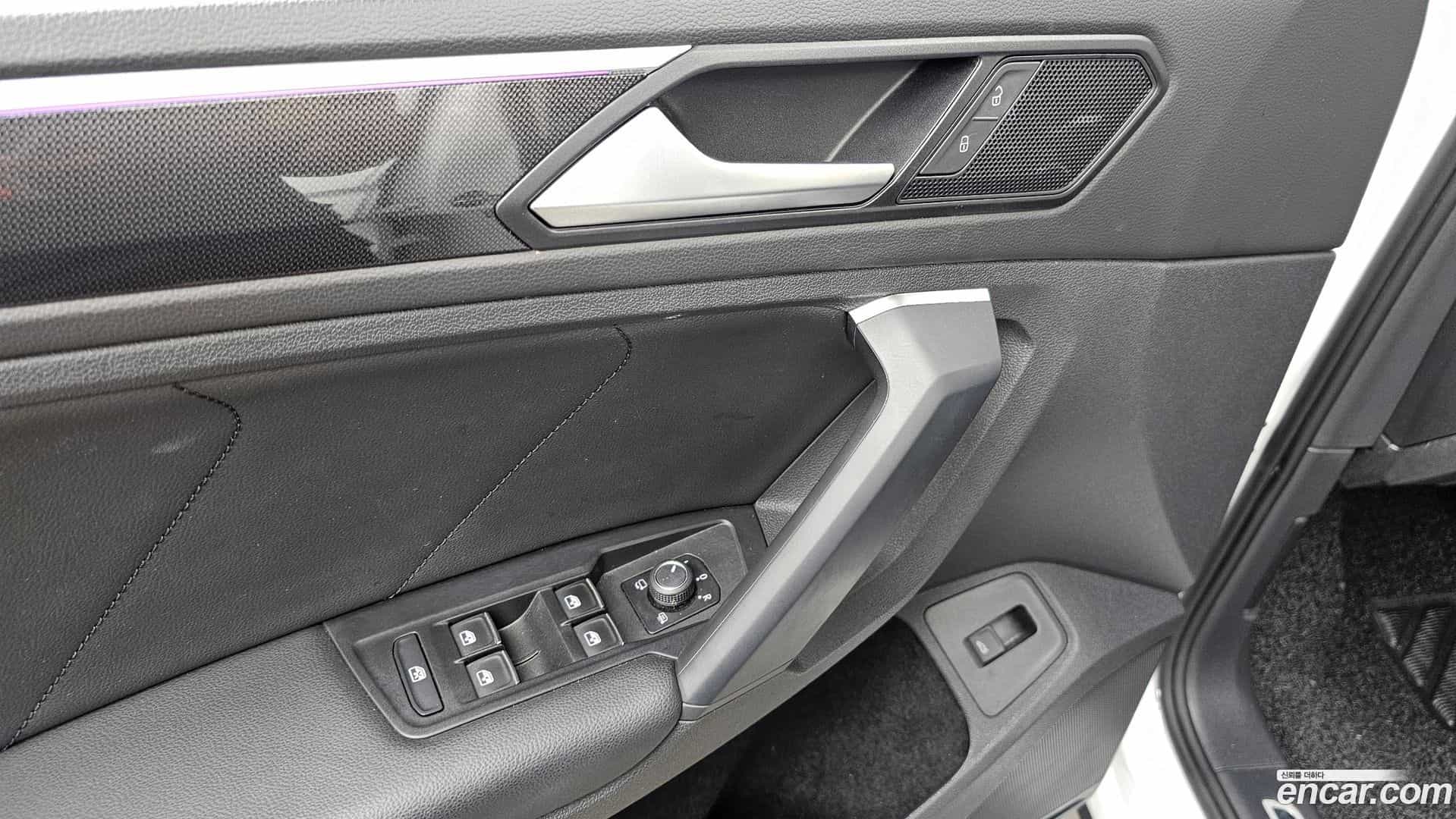 Tiguan Volkswagen 2023.6-OPTION-040