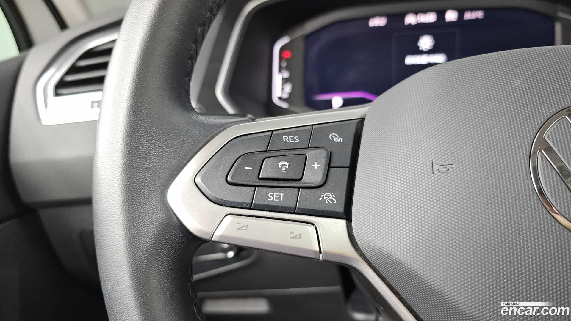 Tiguan Volkswagen 2023.6-OPTION-047