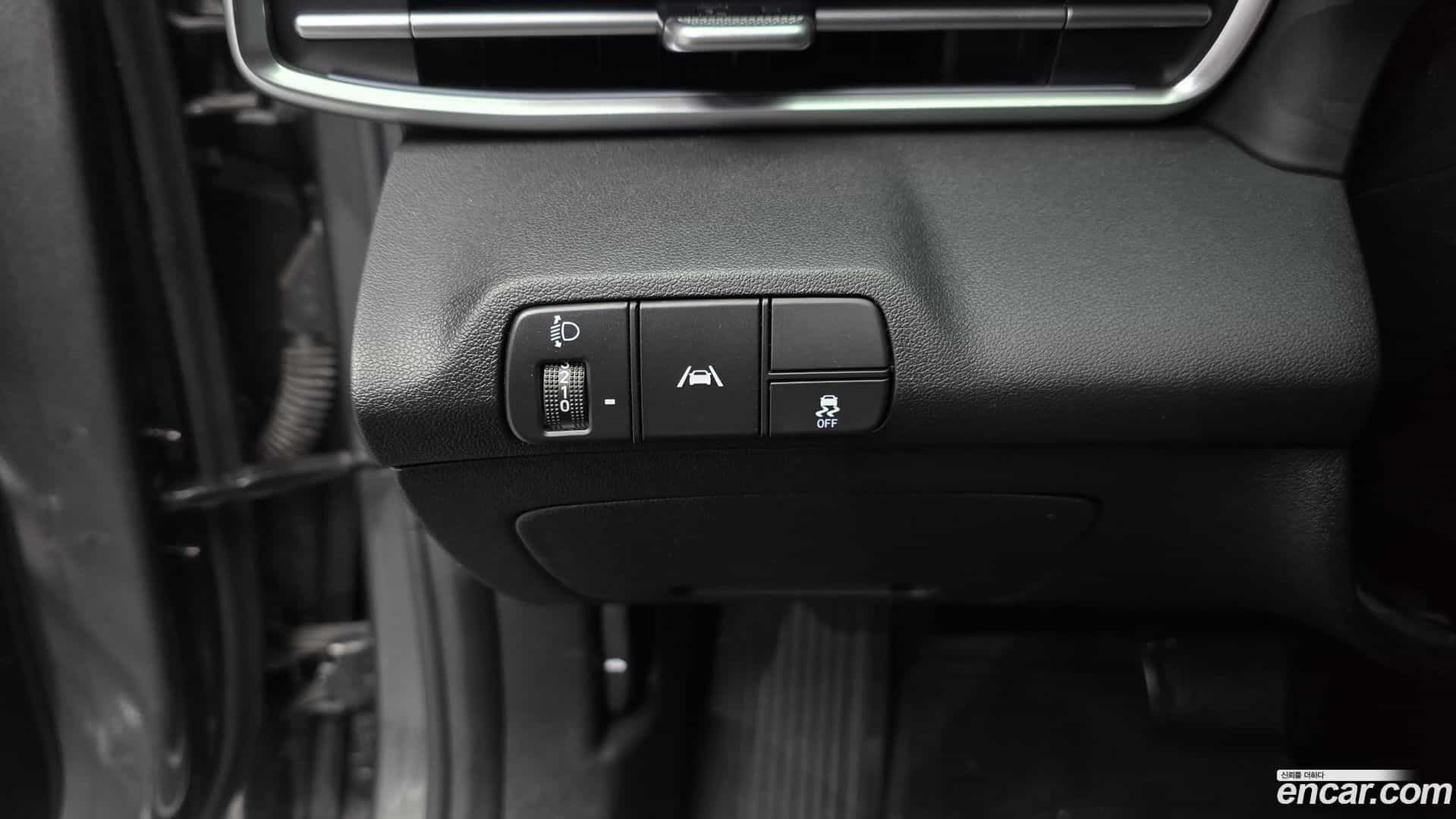 AVANTE Hyundai 2021.4-OPTION-024