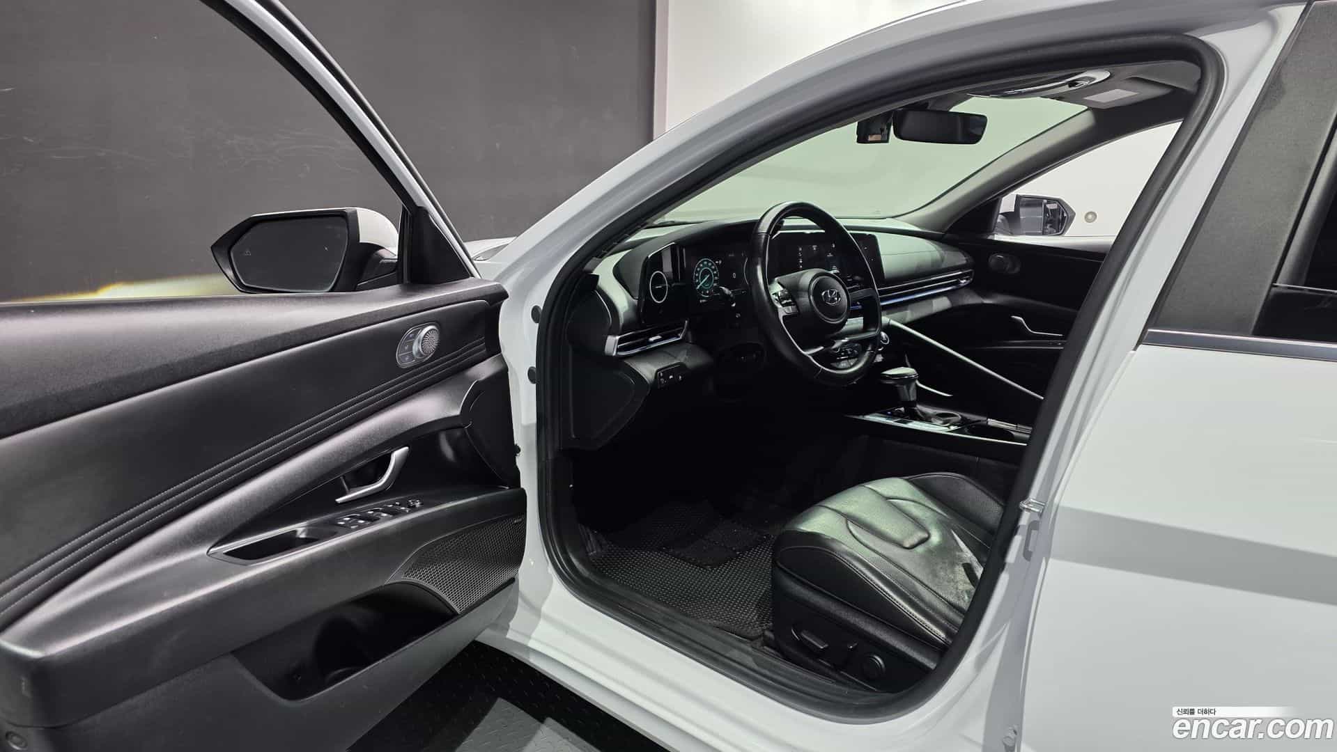 AVANTE Hyundai 2021.2-INNER-010
