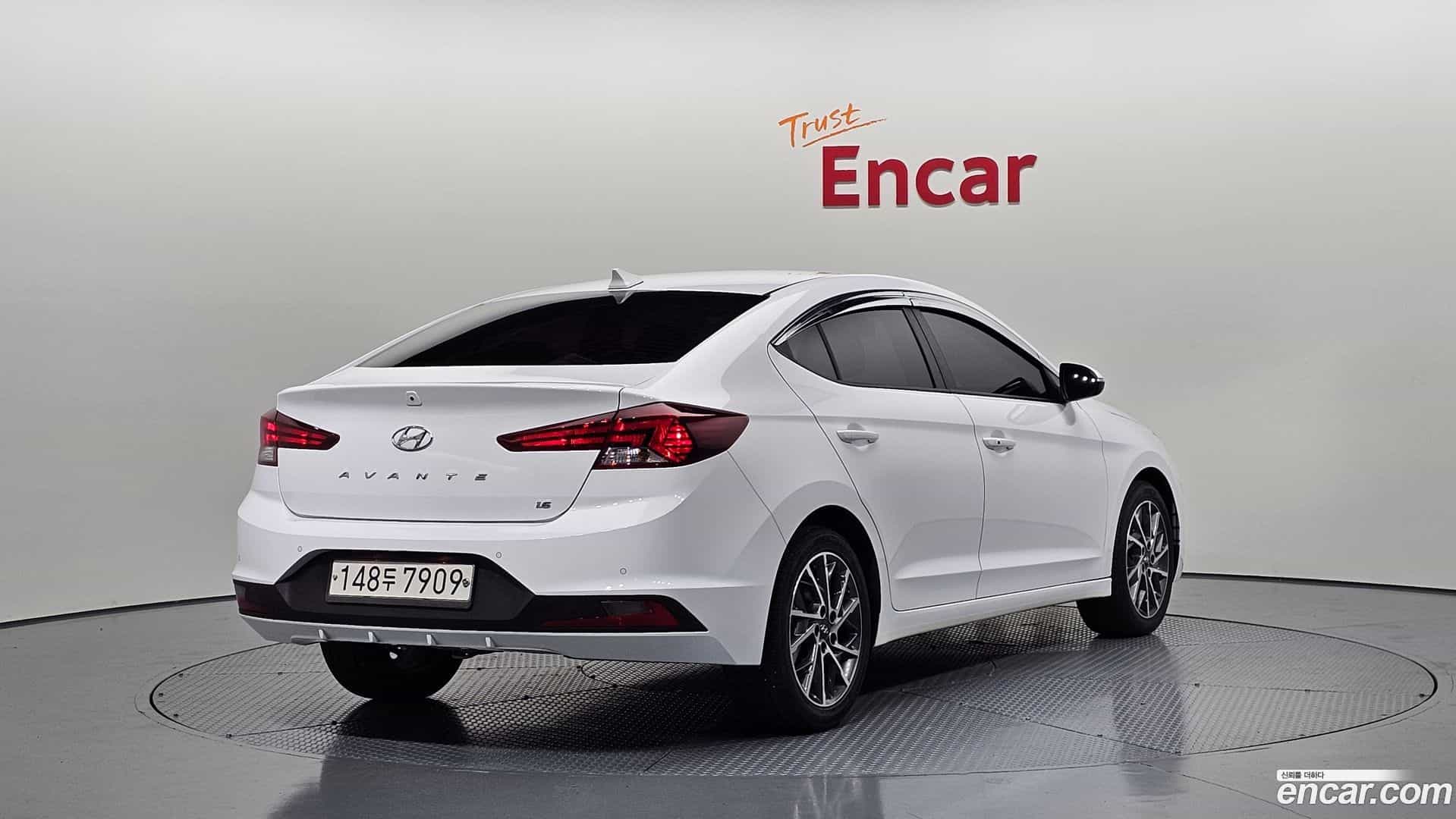 AVANTE Hyundai 2019.9-OUTER-002