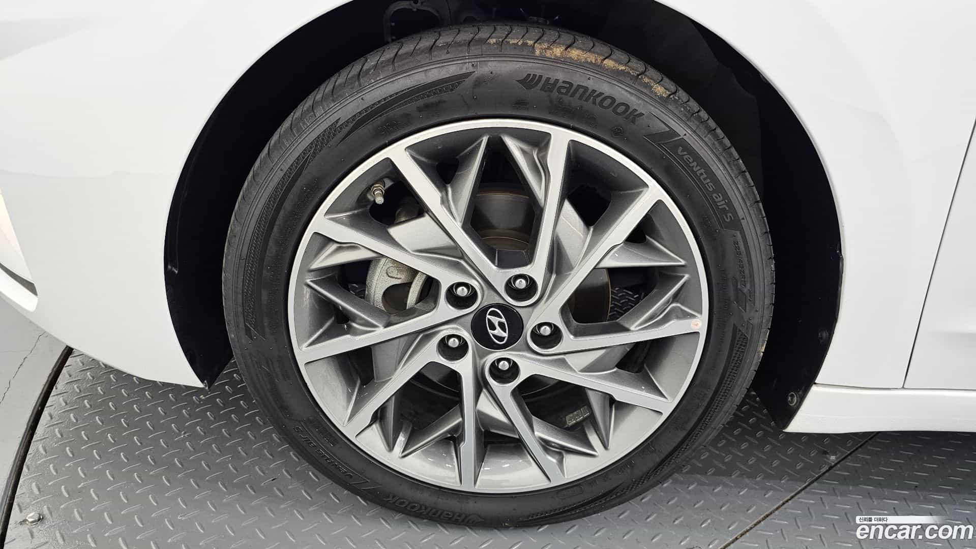 AVANTE Hyundai 2019.9-OUTER-005